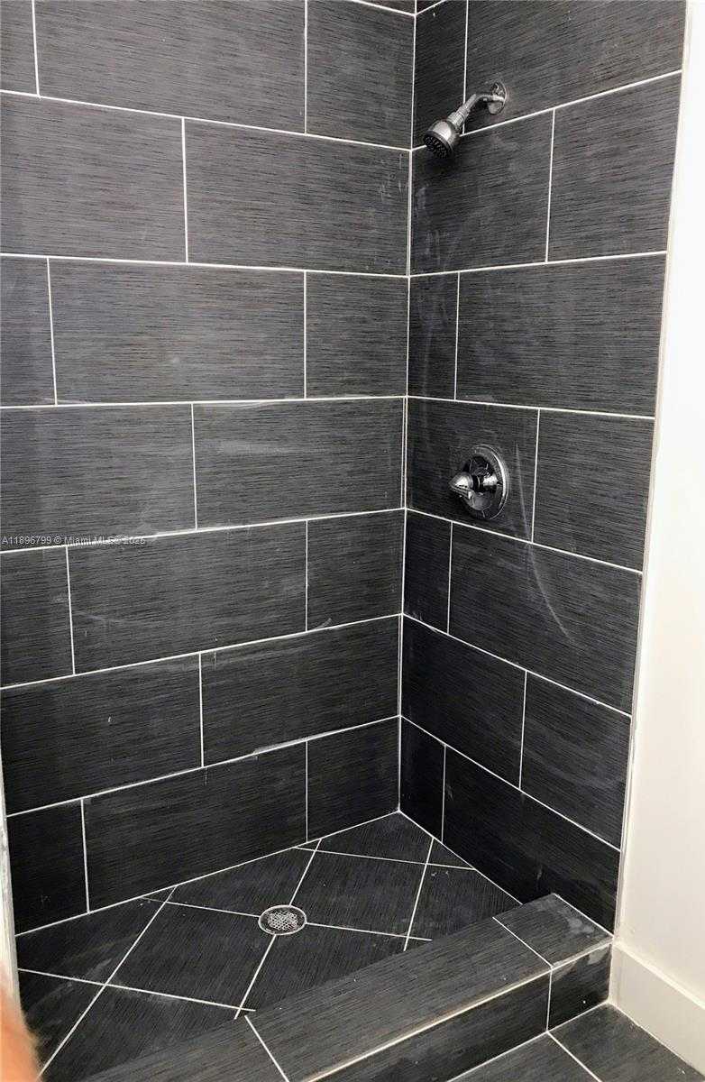 Small Image of 740 81ST ST #3, Miami Beach Number 5