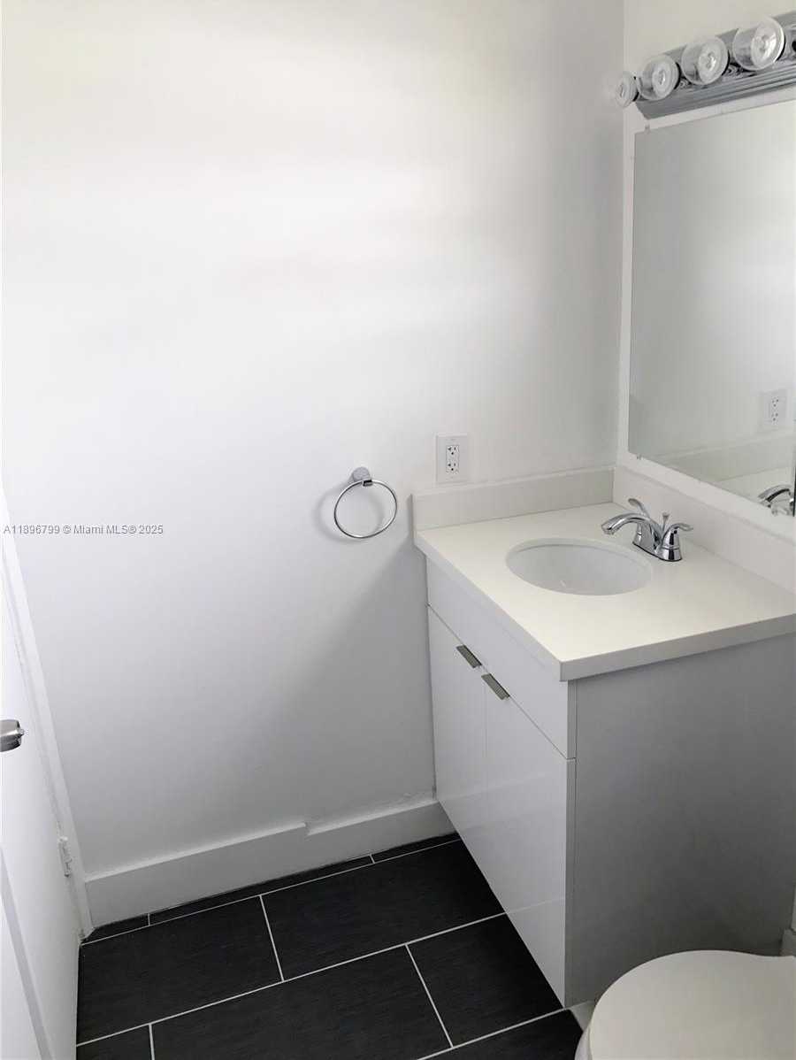 Small Image of 740 81ST ST #3, Miami Beach Number 8