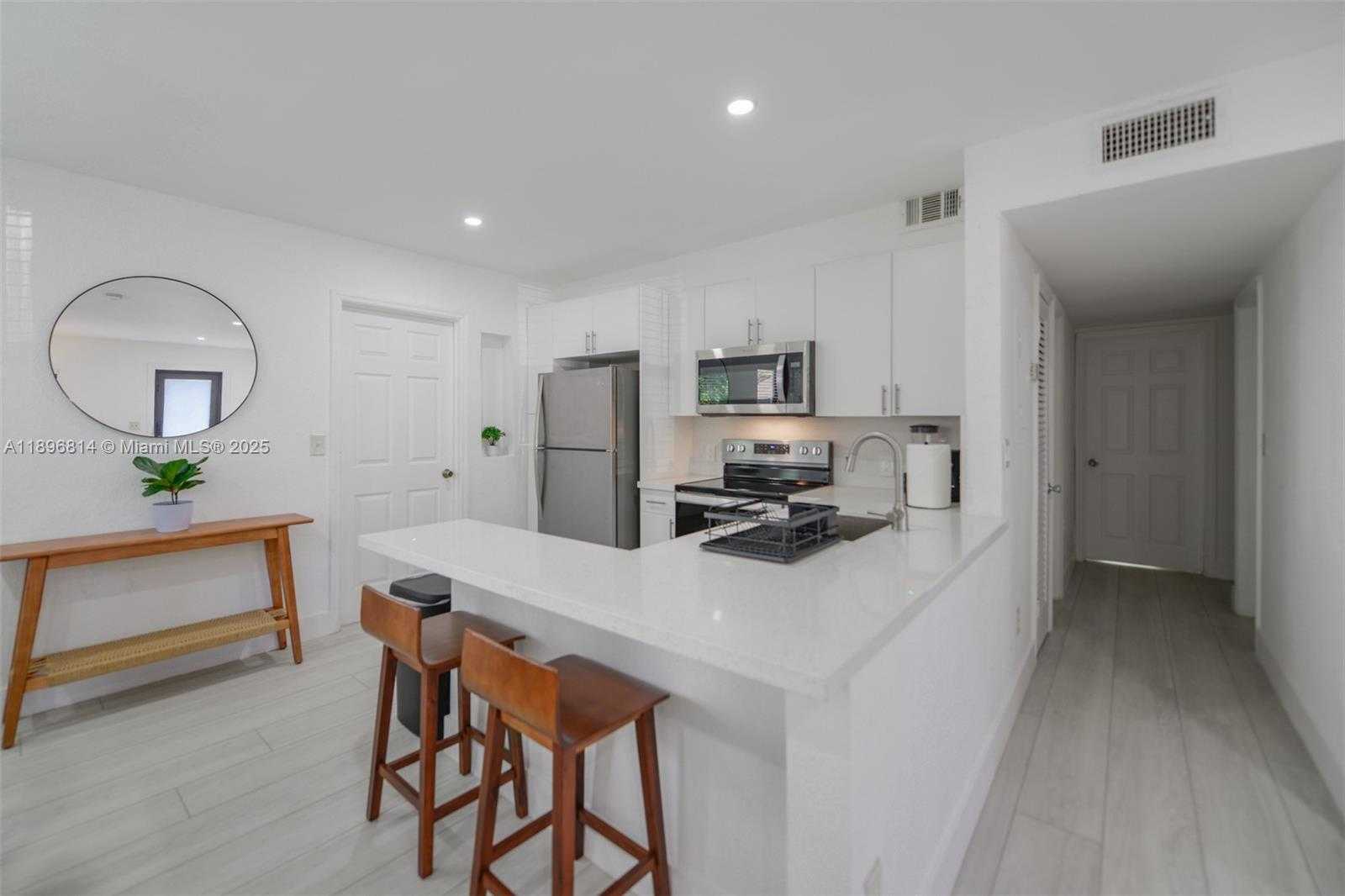 Small Image of 655 NORTH EAST 62ND ST, Miami Number 11