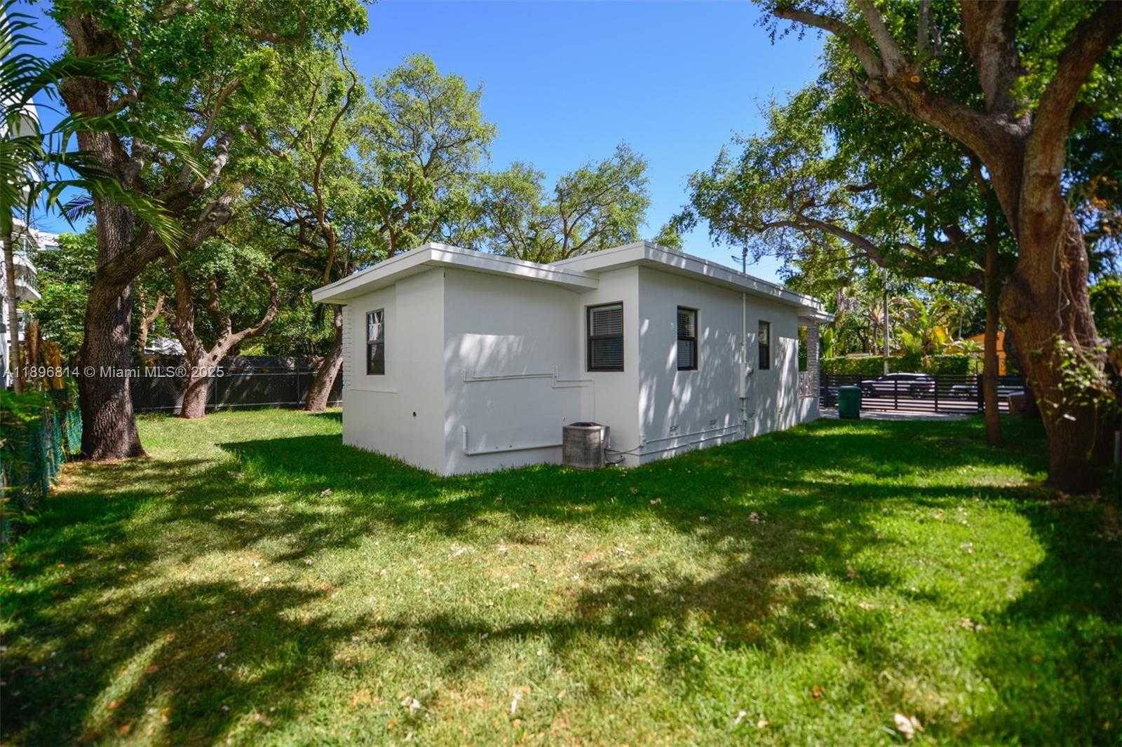 Small Image of 655 NORTH EAST 62ND ST, Miami Number 3
