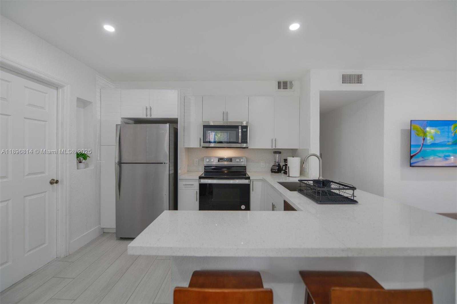 Small Image of 655 NORTH EAST 62ND ST, Miami Number 7