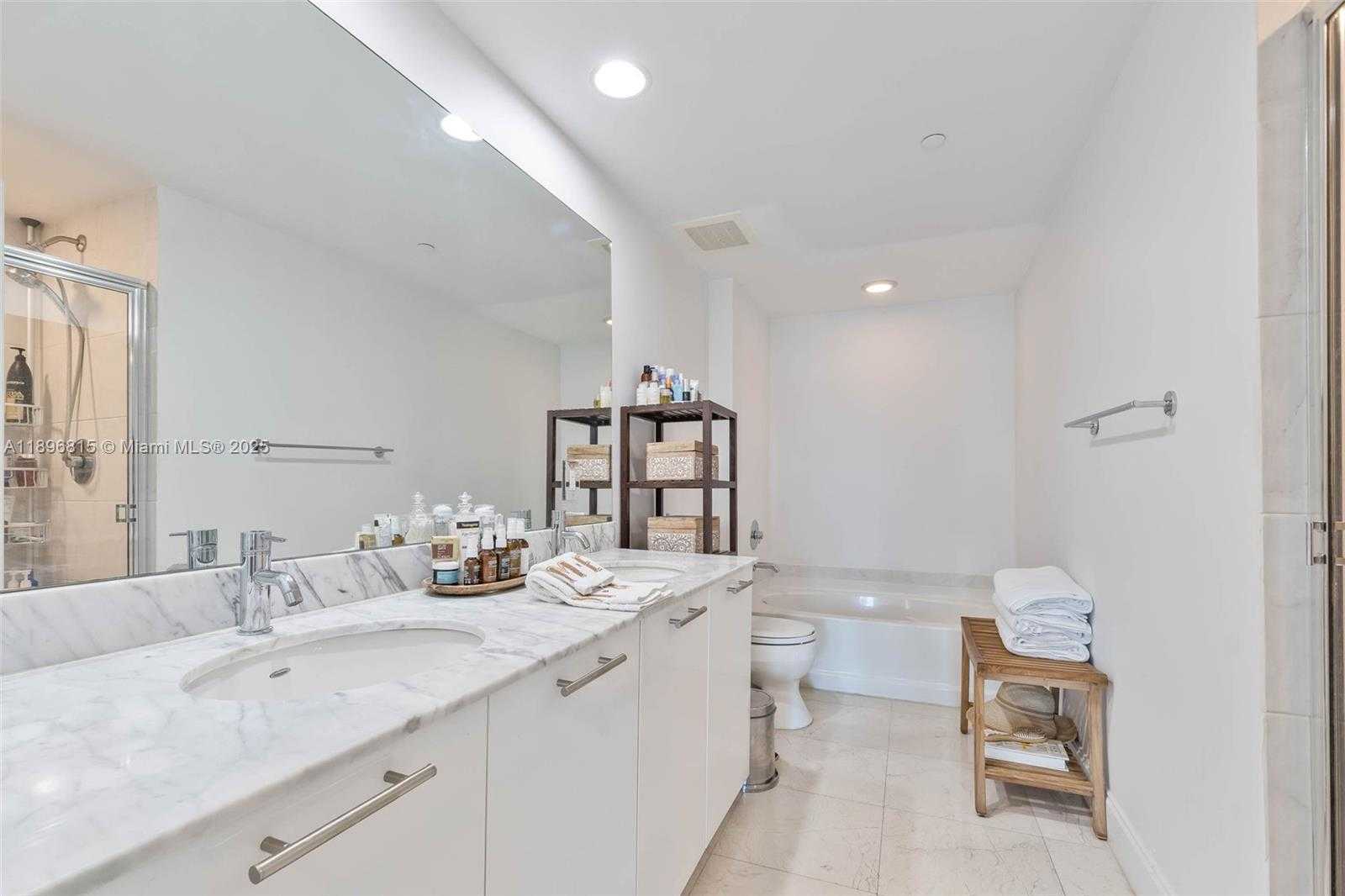 Small Image of 951 BRICKELL AVE #1606, Miami Number 16