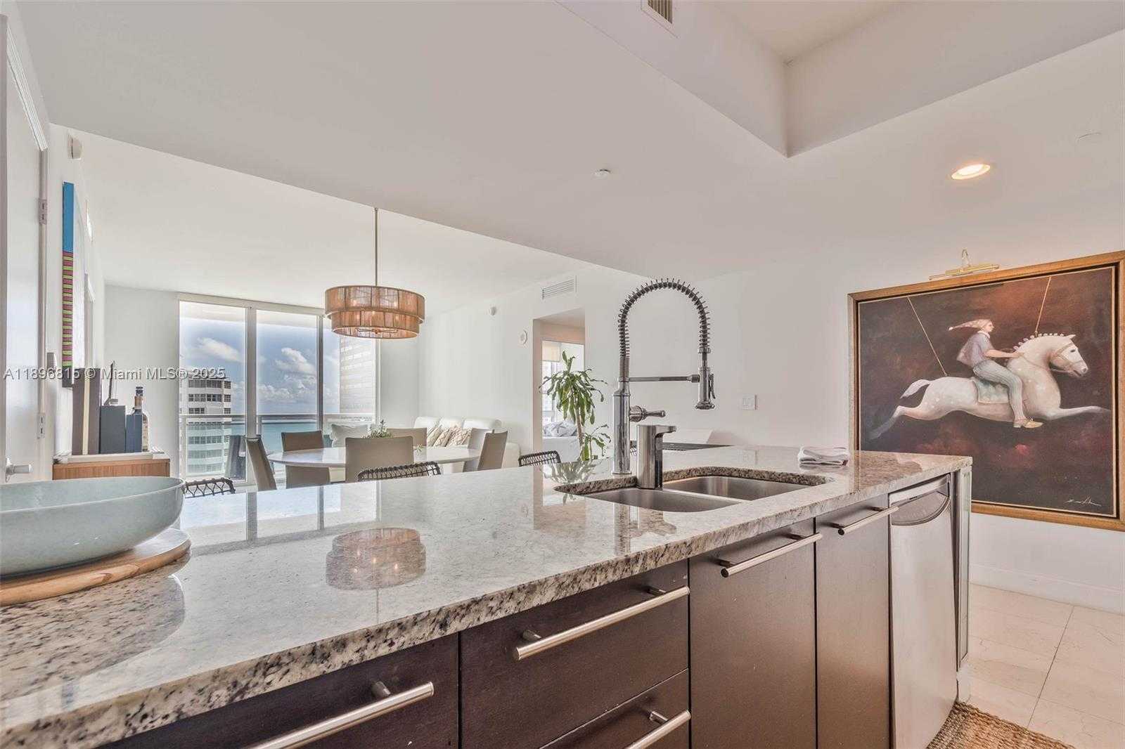 Small Image of 951 BRICKELL AVE #1606, Miami Number 21