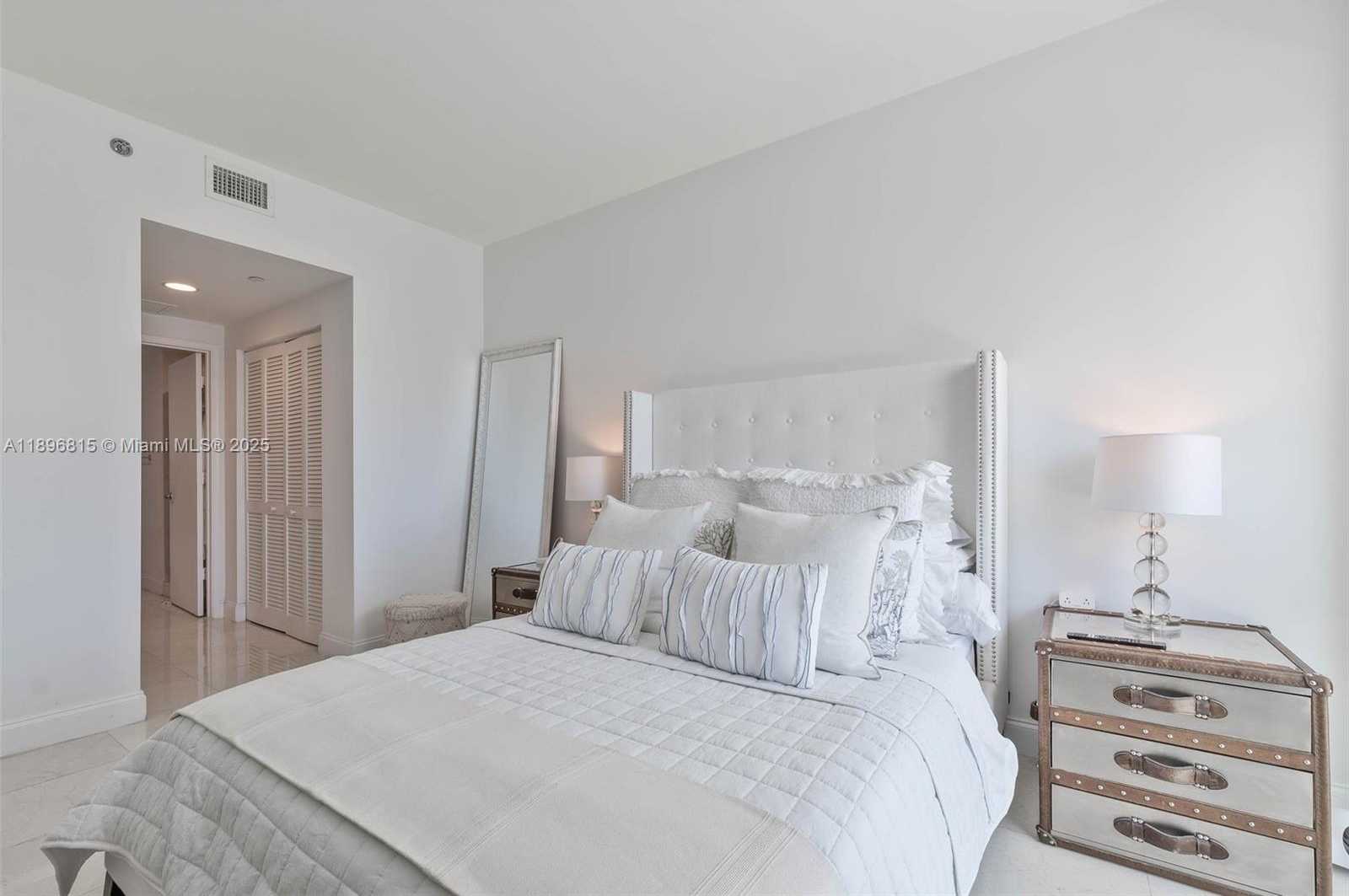 Small Image of 951 BRICKELL AVE #1606, Miami Number 27