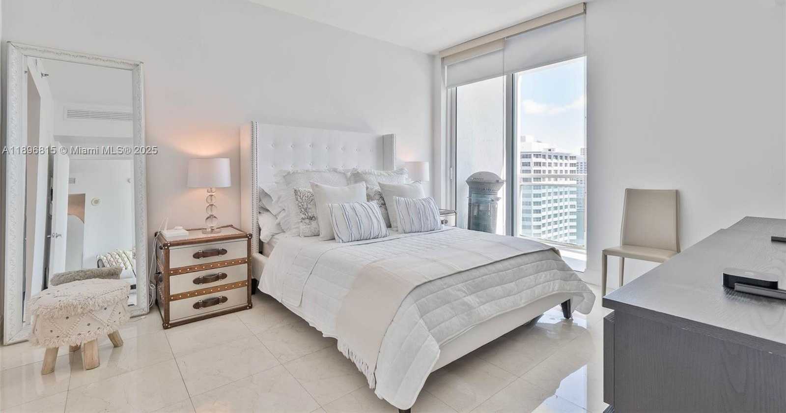 Small Image of 951 BRICKELL AVE #1606, Miami Number 30