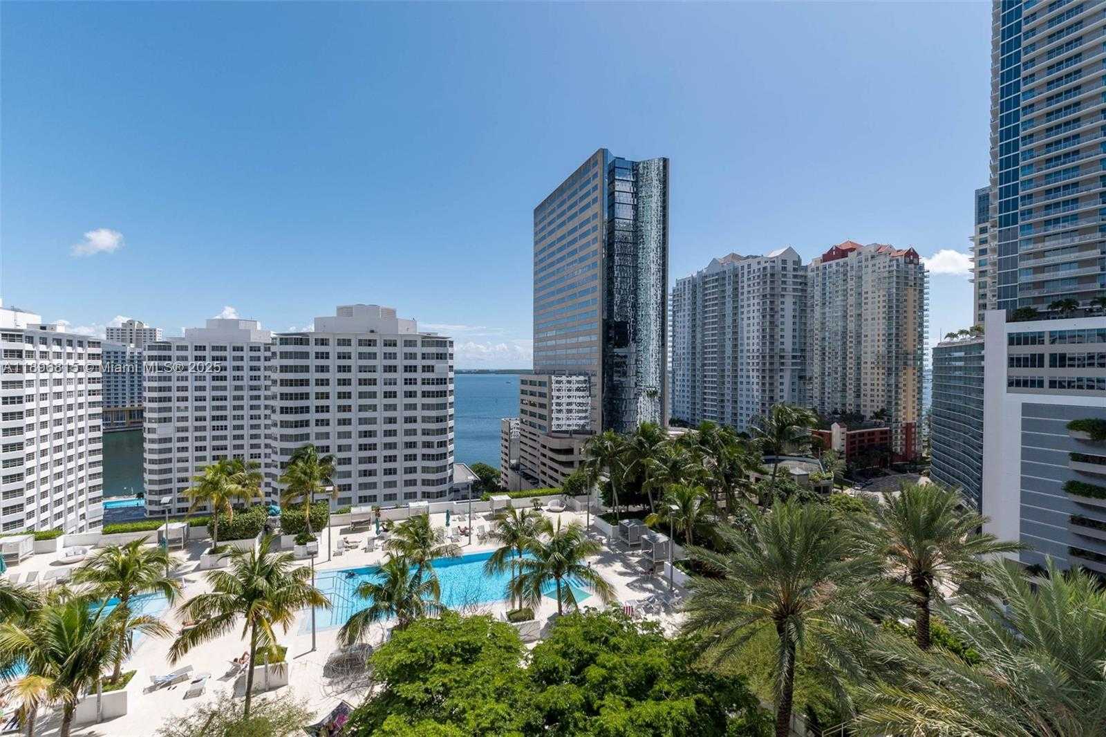 Small Image of 951 BRICKELL AVE #1606, Miami Number 4