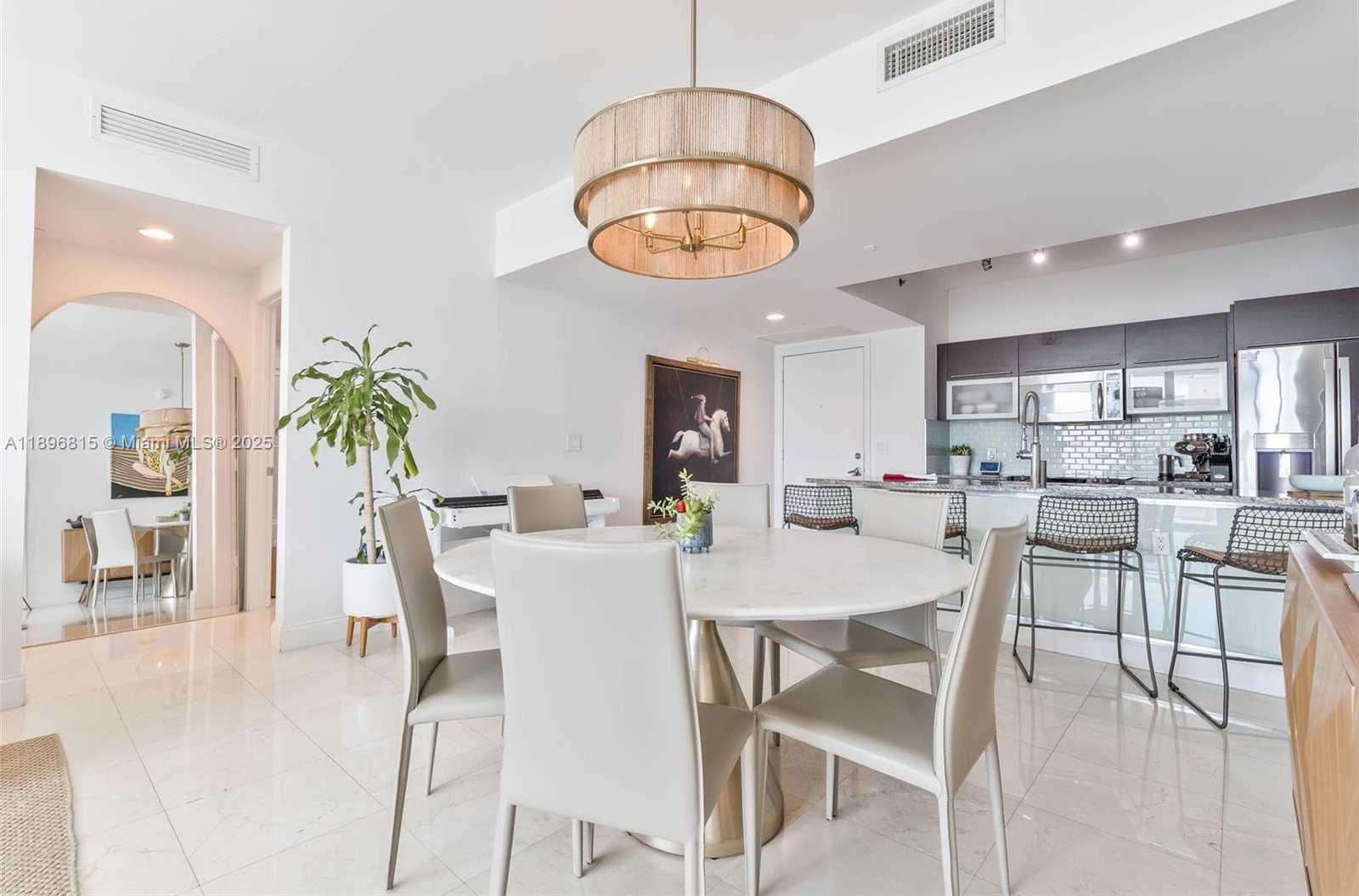 Small Image of 951 BRICKELL AVE #1606, Miami Number 7