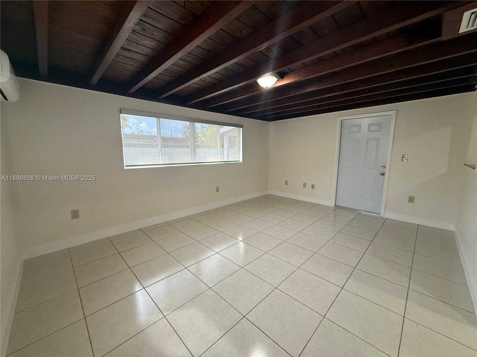Small Image of 5730 NORTH WEST 112TH TER, Hialeah Number 9