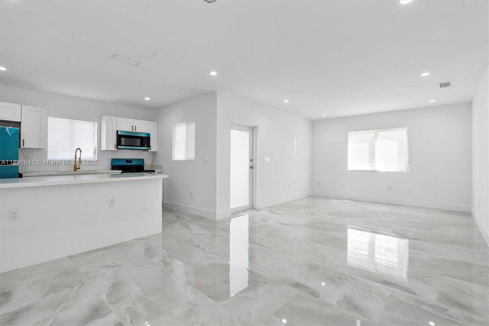 Small Image of 2924 NORTH WEST 58TH ST #2924, Miami Number 17