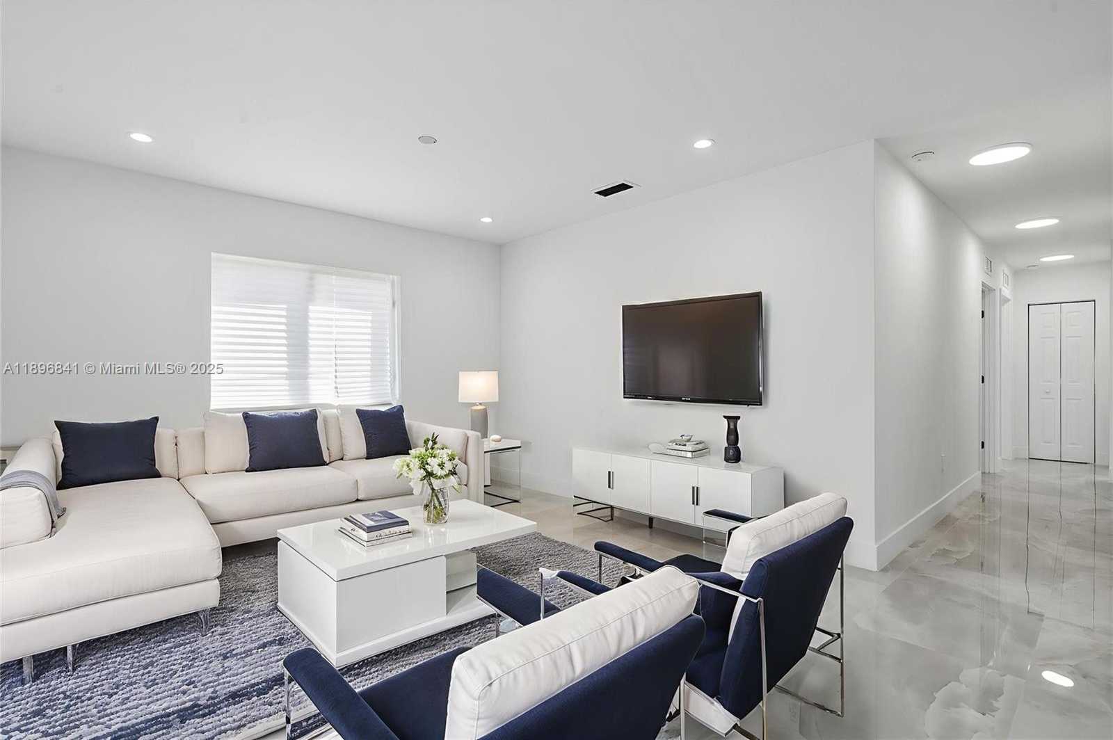 Small Image of 2924 NORTH WEST 58TH ST #2924, Miami Number 19