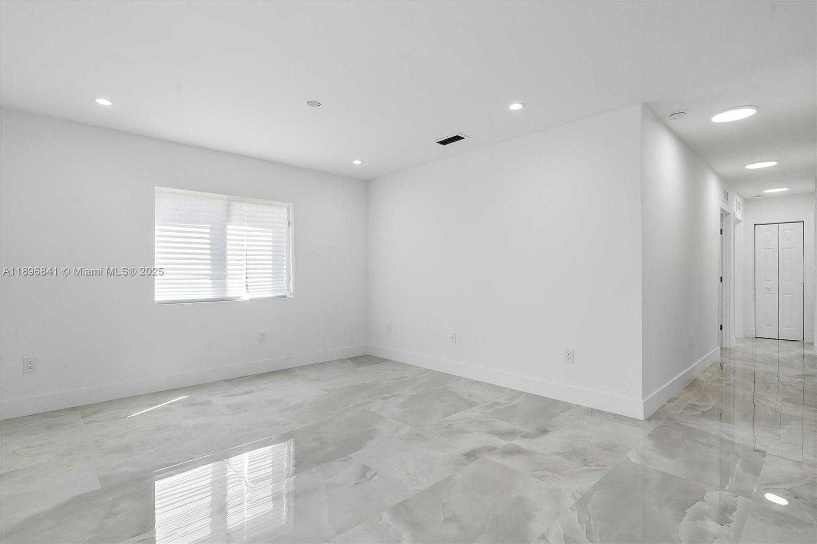 Small Image of 2924 NORTH WEST 58TH ST #2924, Miami Number 20