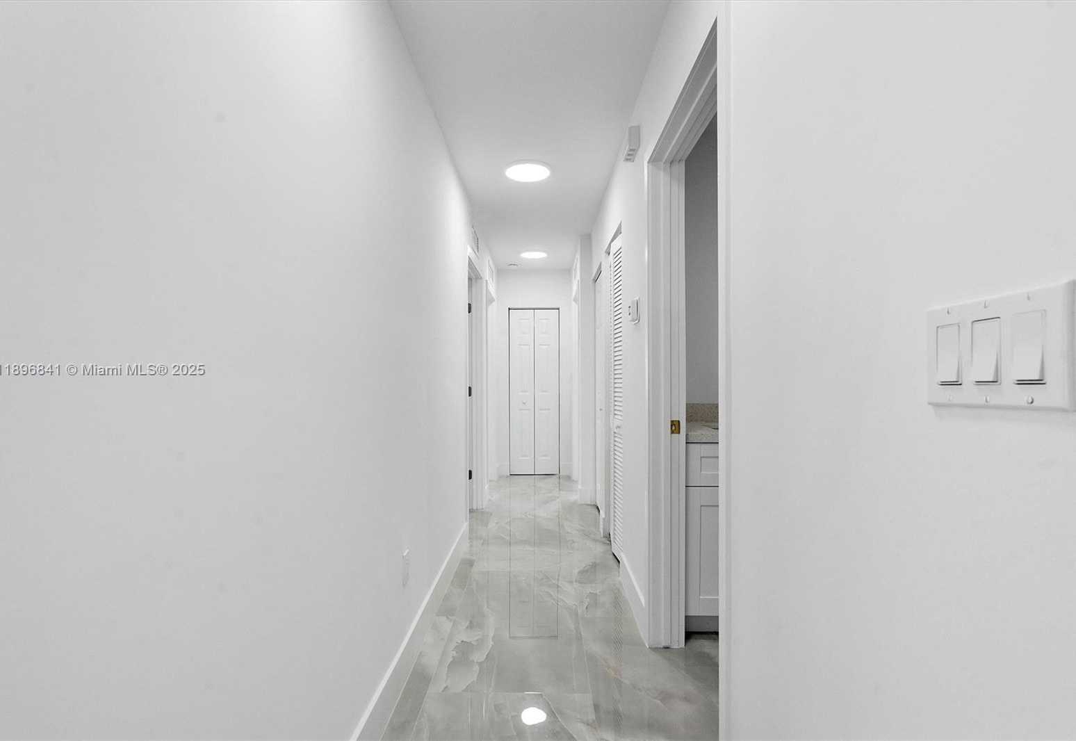 Small Image of 2924 NORTH WEST 58TH ST #2924, Miami Number 21