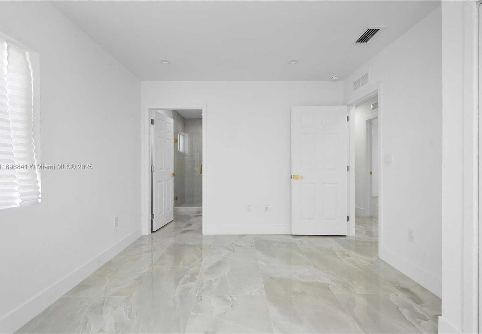 Small Image of 2924 NORTH WEST 58TH ST #2924, Miami Number 25