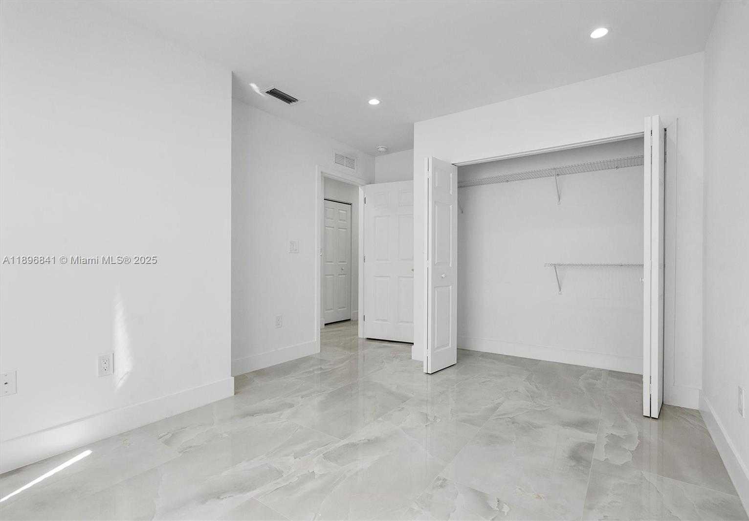 Small Image of 2924 NORTH WEST 58TH ST #2924, Miami Number 34