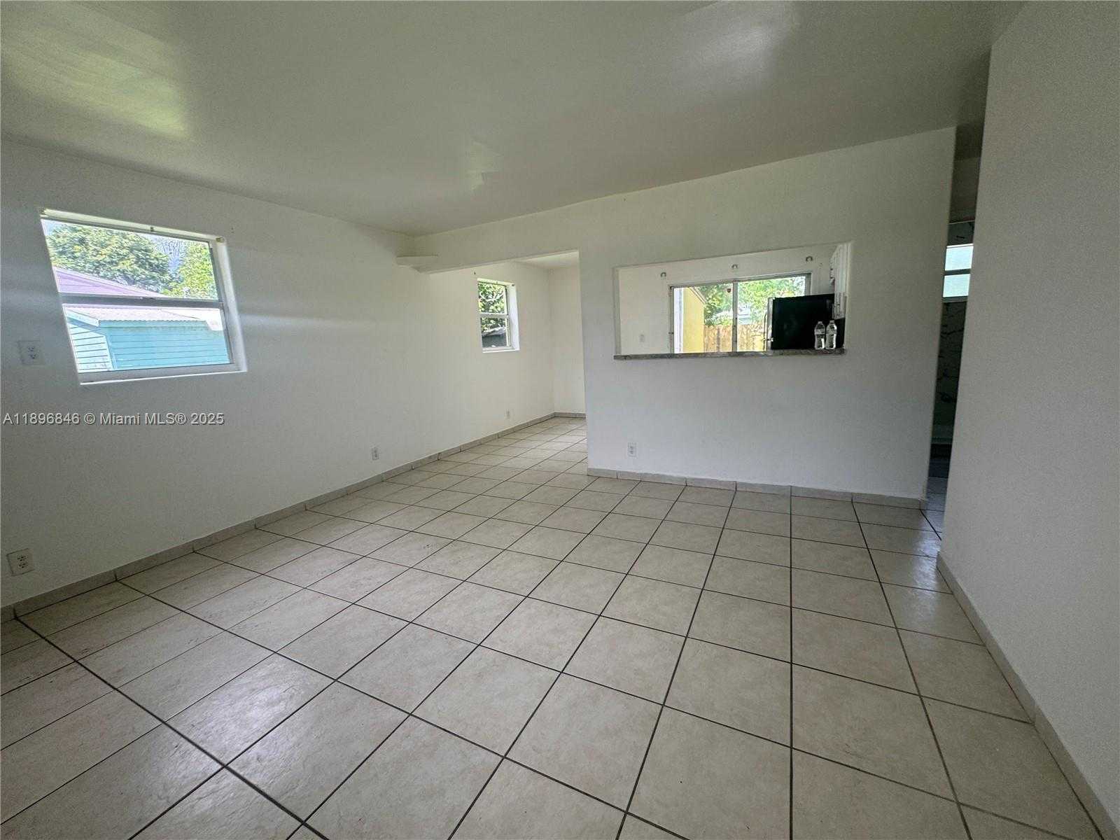 Small Image of 6871 SOUTH WEST 18TH CT, North Lauderdale Number 3