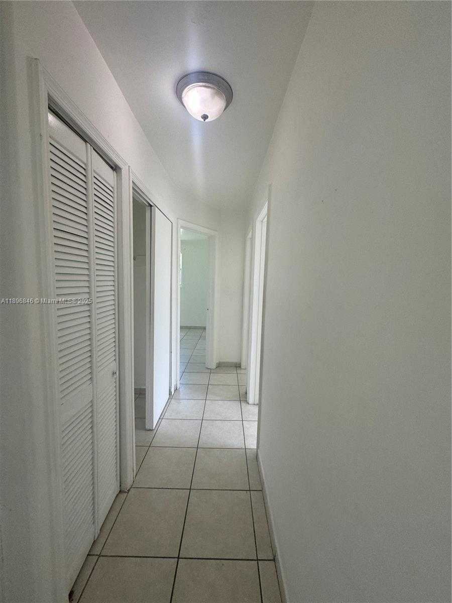 Small Image of 6871 SOUTH WEST 18TH CT, North Lauderdale Number 4