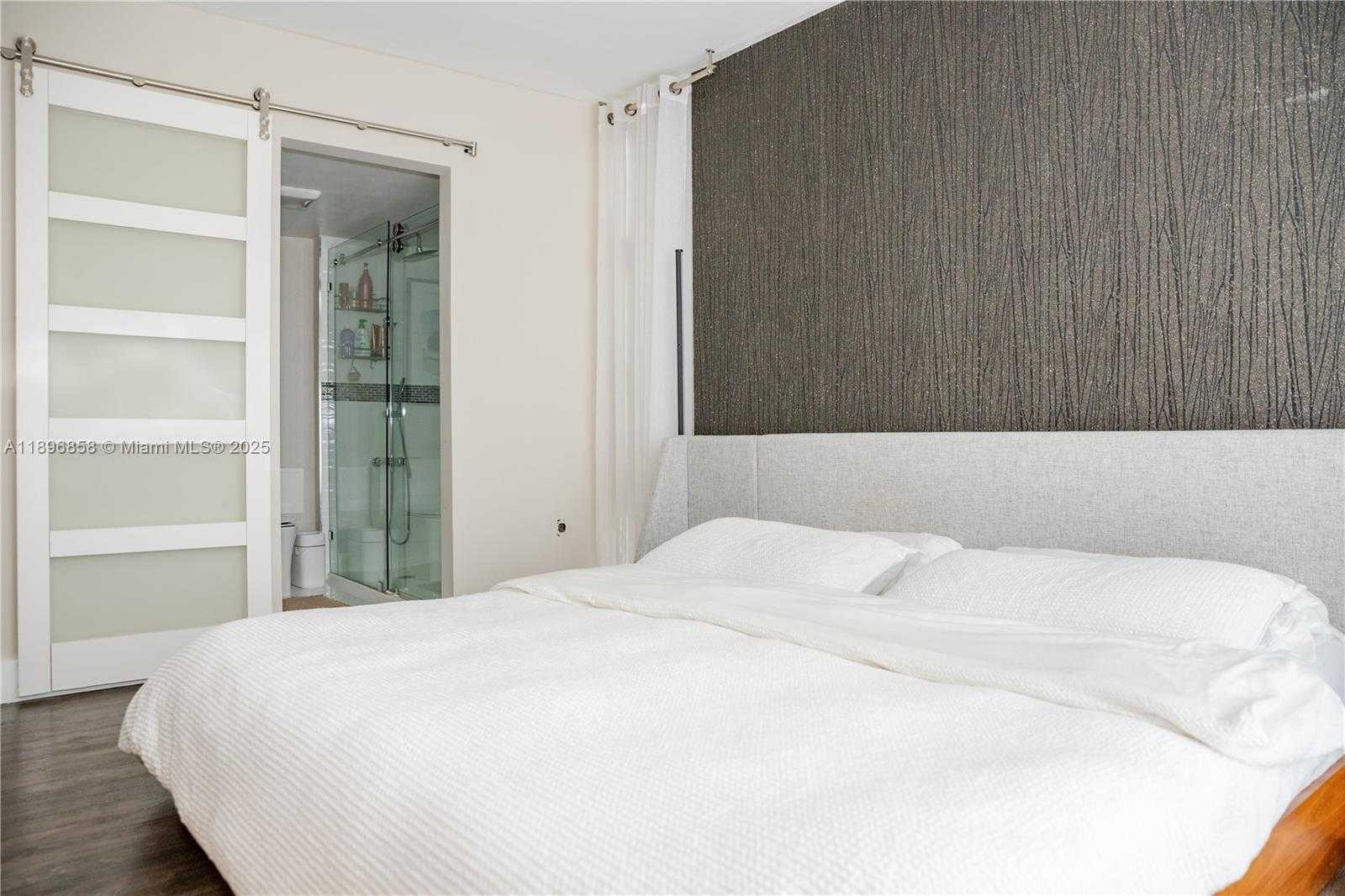 Small Image of 3375 NORTH COUNTRY CLUB DR #205, Aventura Number 13