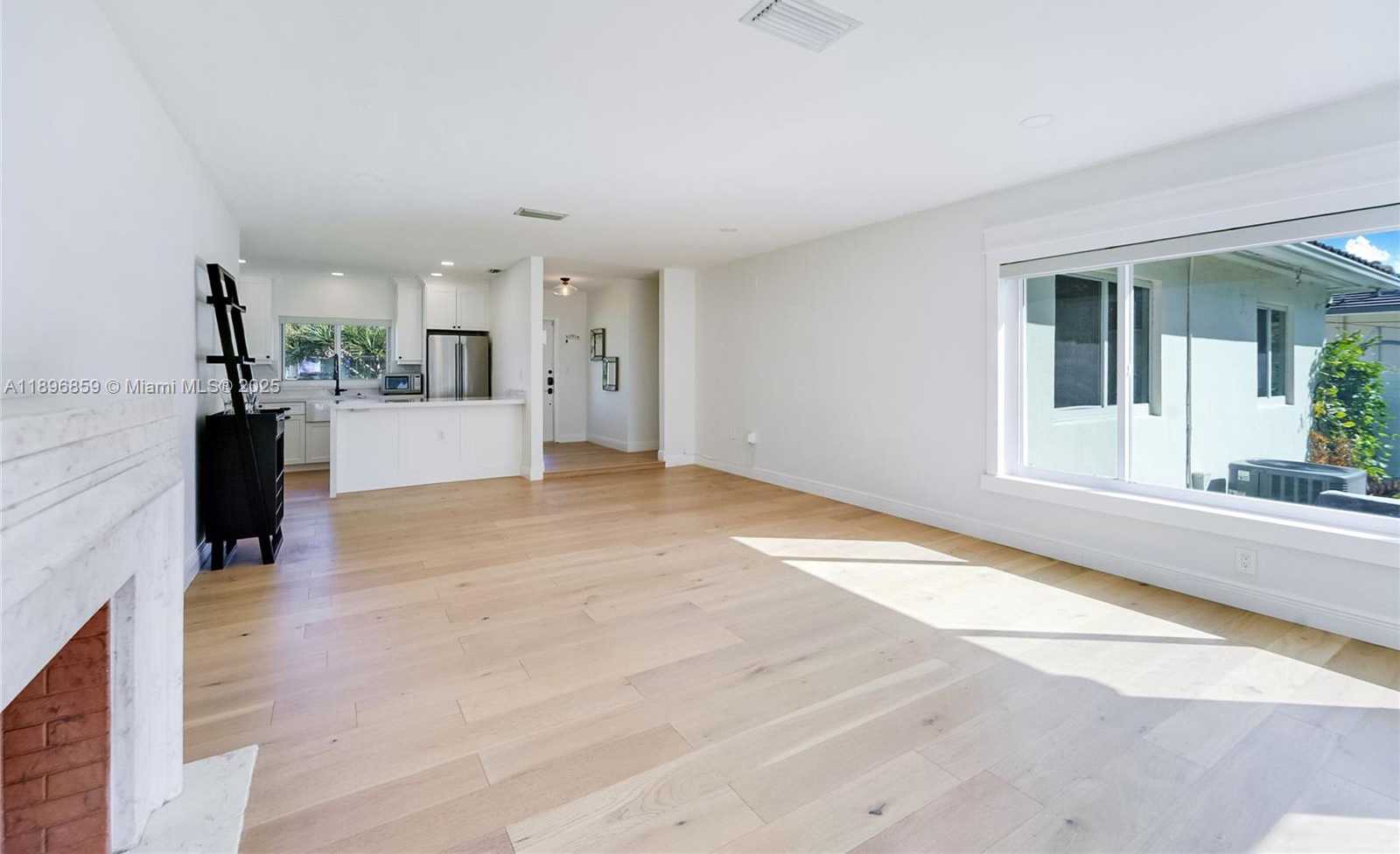Small Image of 2 NORTH EAST 108TH ST, Miami Shores Number 3