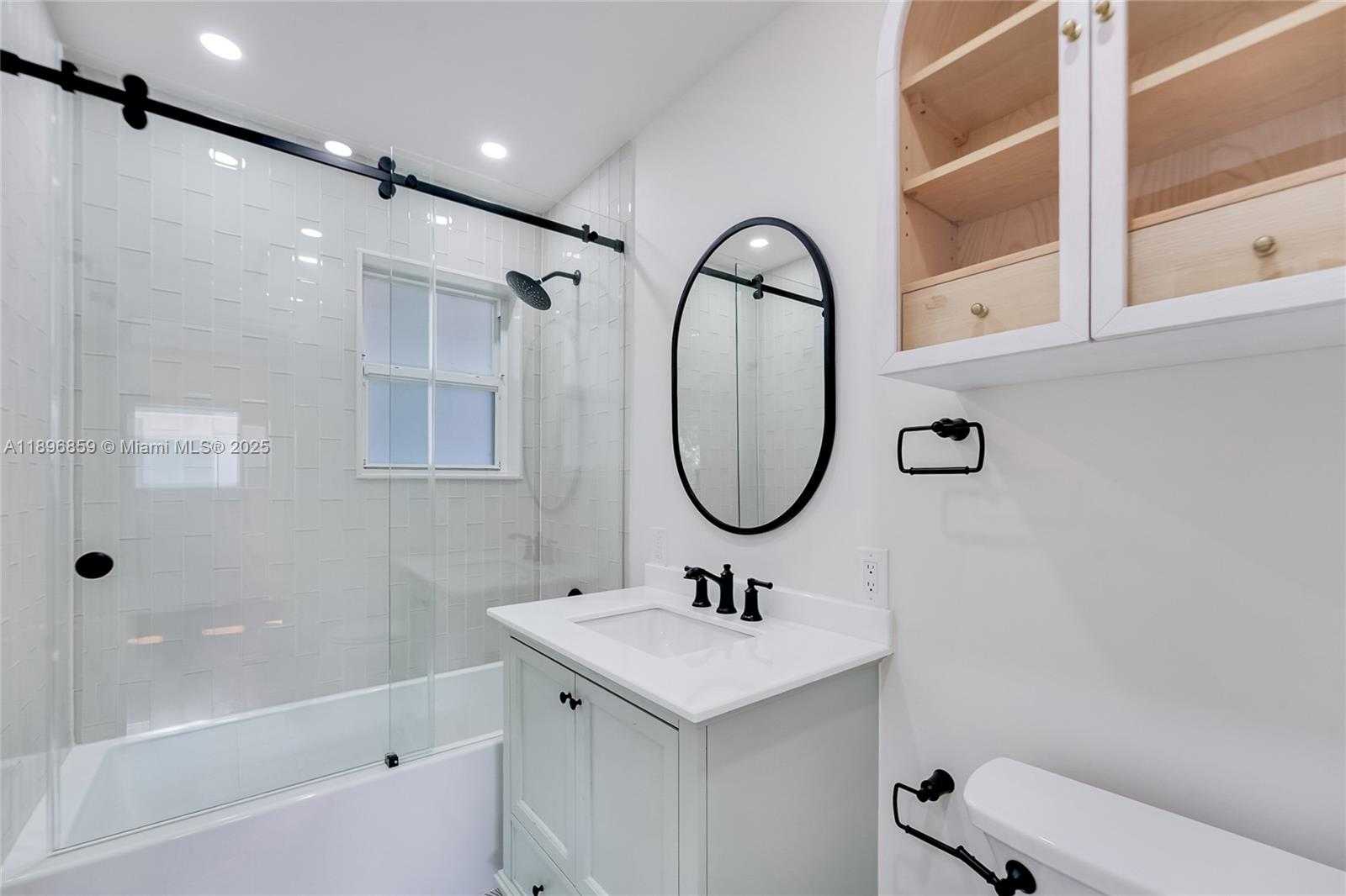 Small Image of 2 NORTH EAST 108TH ST, Miami Shores Number 6