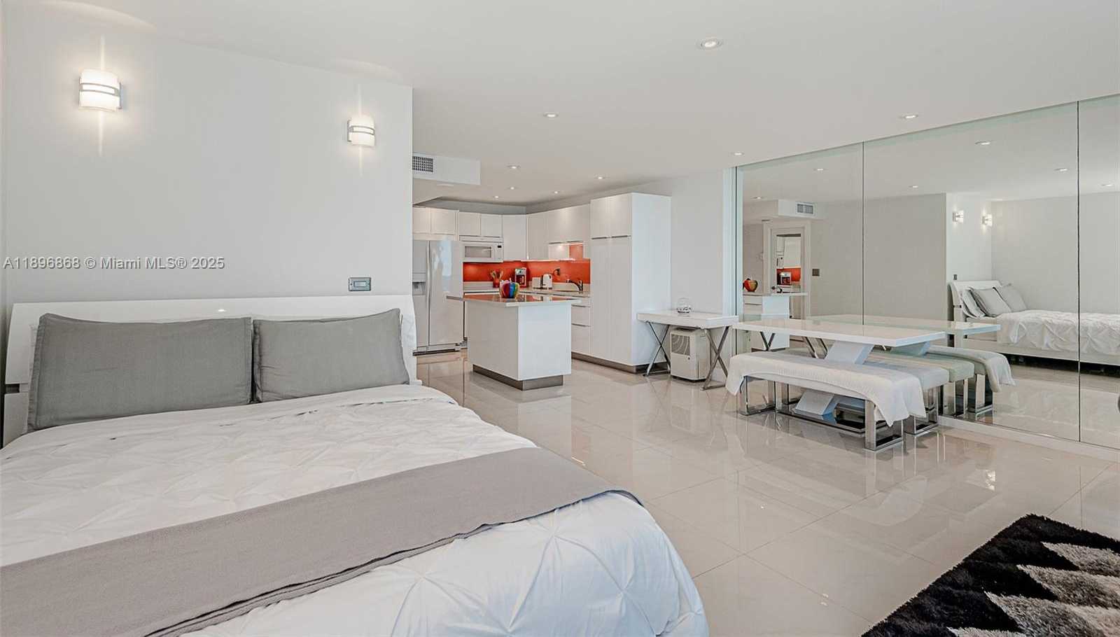 Small Image of 2301 COLLINS AVE #1211, Miami Beach Number 10