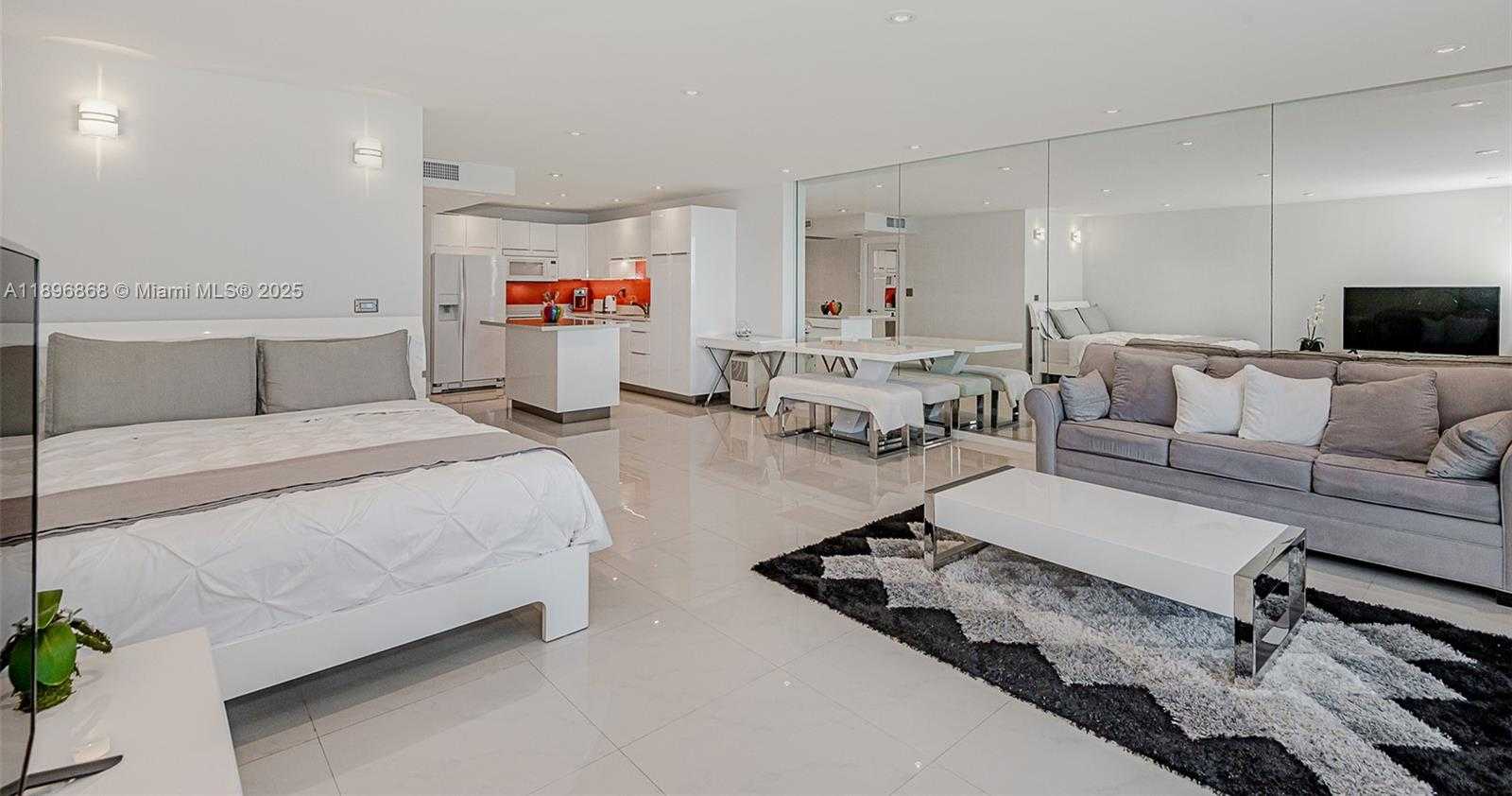 Small Image of 2301 COLLINS AVE #1211, Miami Beach Number 8