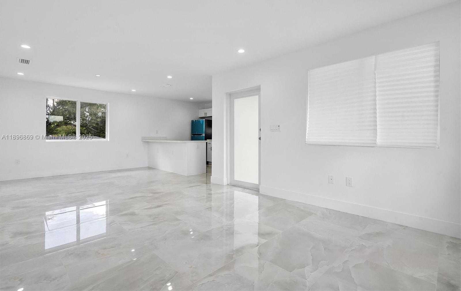 Small Image of 2926 NORTH WEST 58TH ST #2926, Miami Number 15