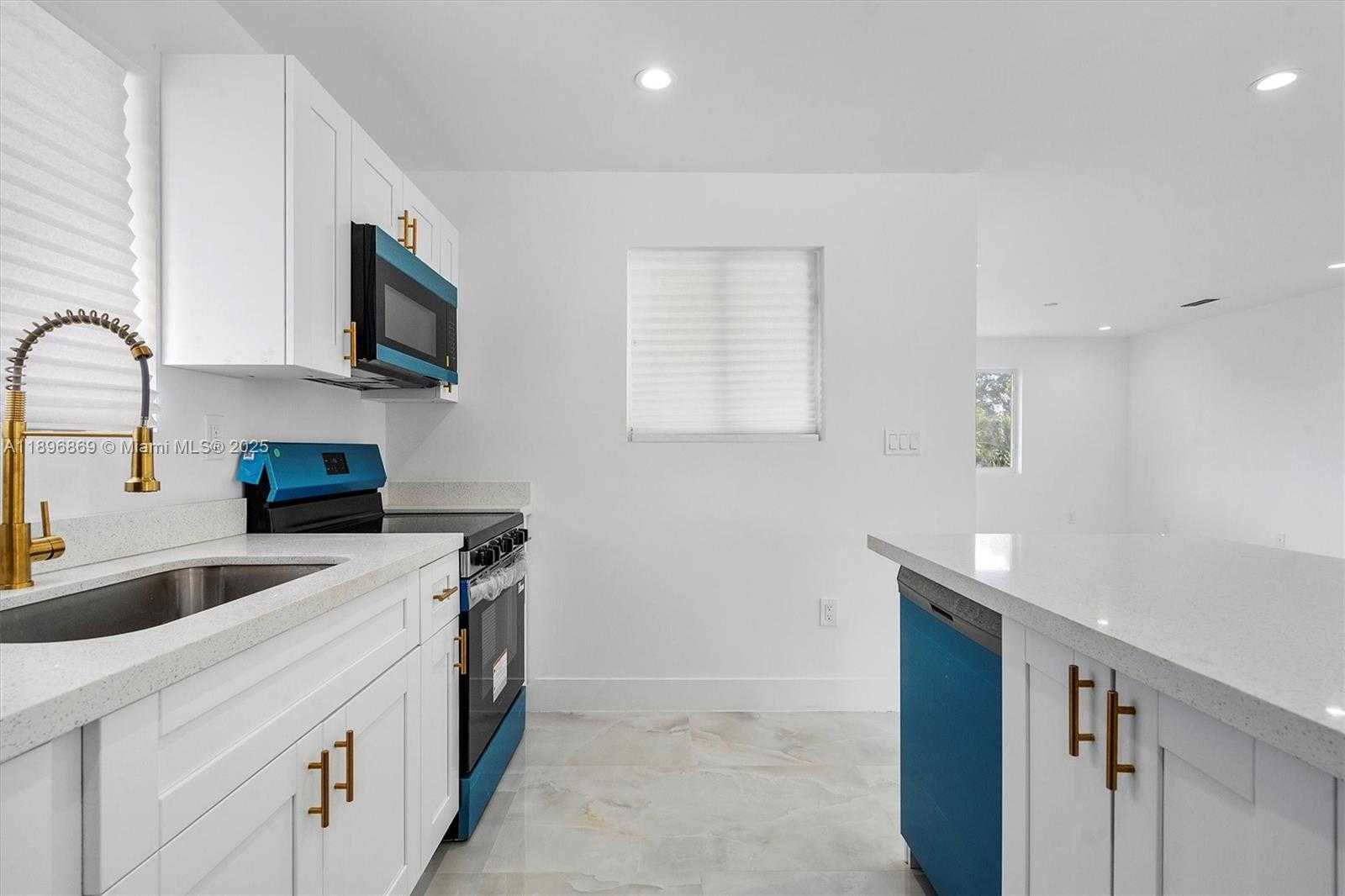 Small Image of 2926 NORTH WEST 58TH ST #2926, Miami Number 19