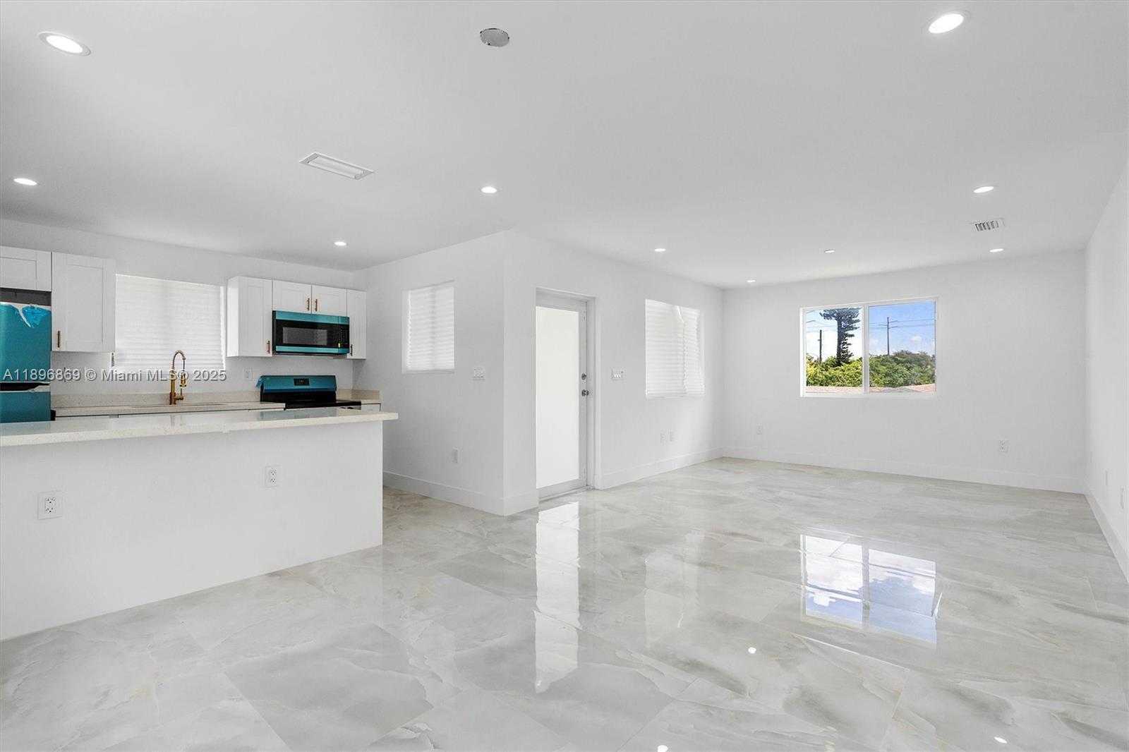 Small Image of 2926 NORTH WEST 58TH ST #2926, Miami Number 21