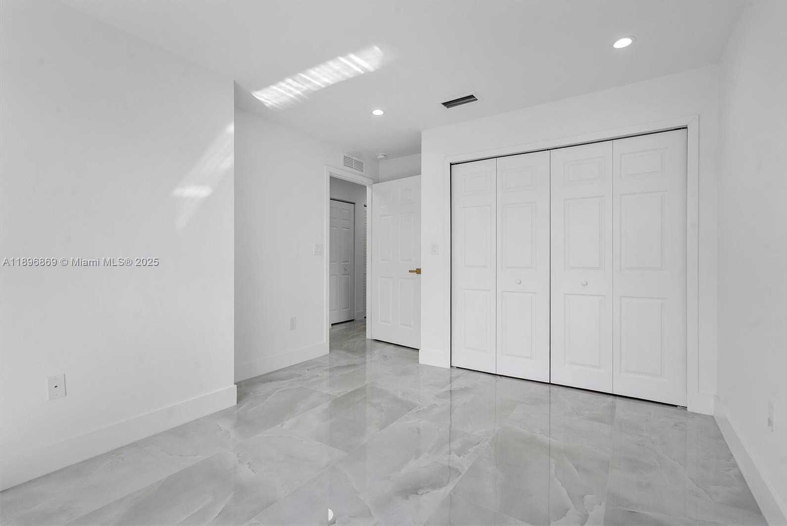 Small Image of 2926 NORTH WEST 58TH ST #2926, Miami Number 31