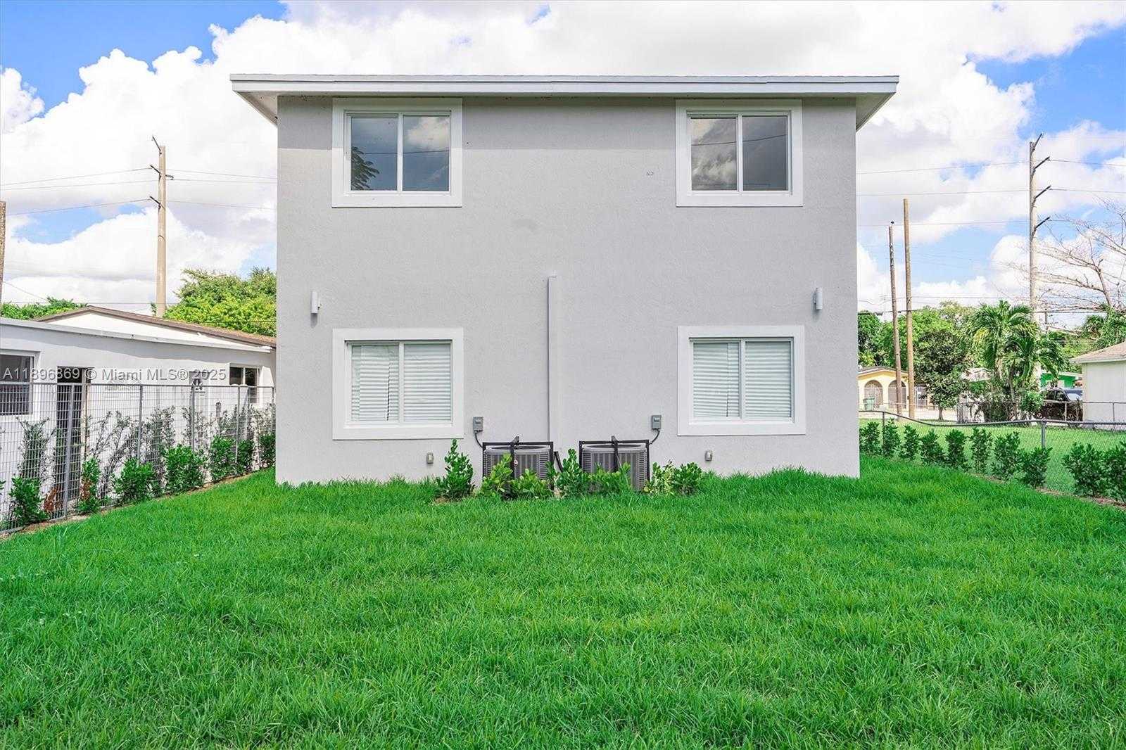 Small Image of 2926 NORTH WEST 58TH ST #2926, Miami Number 42
