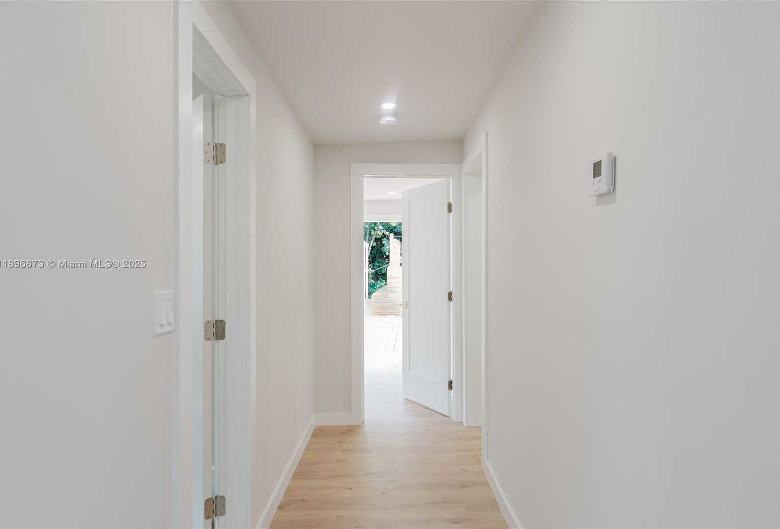Small Image of 1430 SOUTH WEST 32ND CT #., Fort Lauderdale Number 12