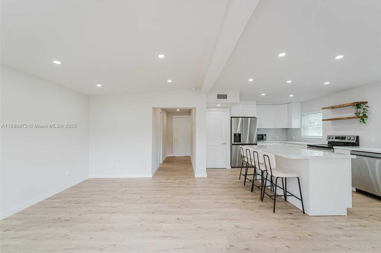 Small Image of 1430 SOUTH WEST 32ND CT #., Fort Lauderdale Number 17