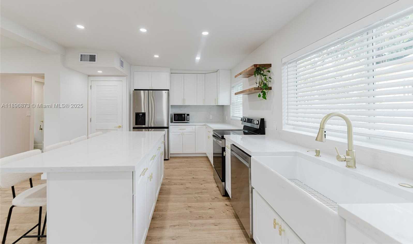 Small Image of 1430 SOUTH WEST 32ND CT #., Fort Lauderdale Number 24