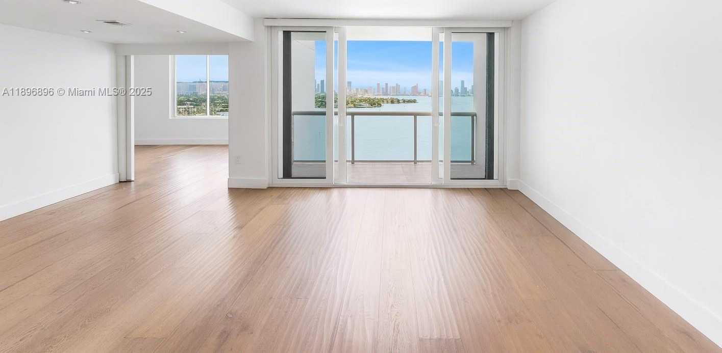 Small Image of 1900 SUNSET HARBOUR DR #1814, Miami Beach Number 2