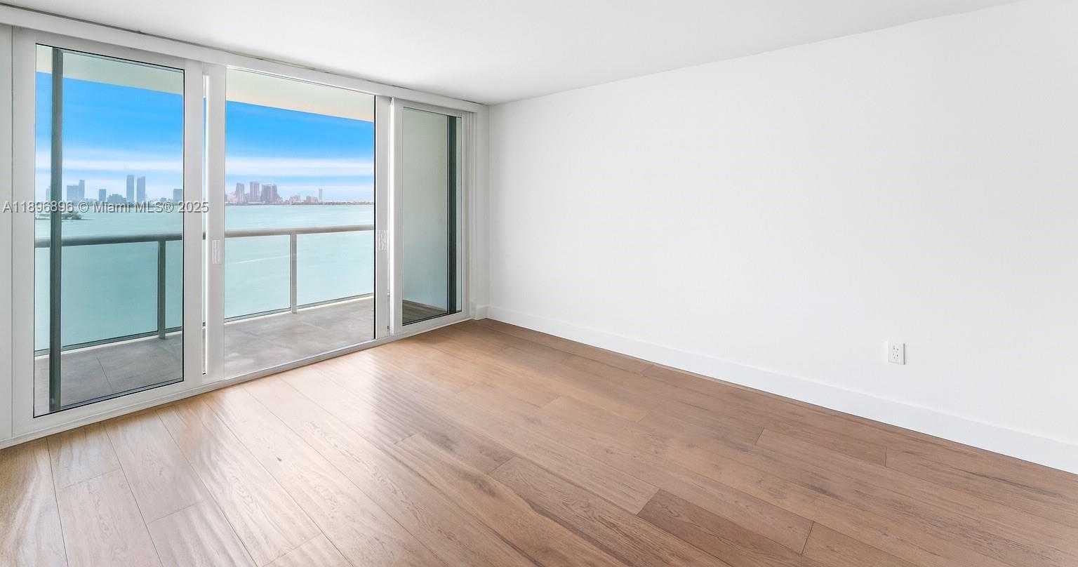Small Image of 1900 SUNSET HARBOUR DR #1814, Miami Beach Number 3