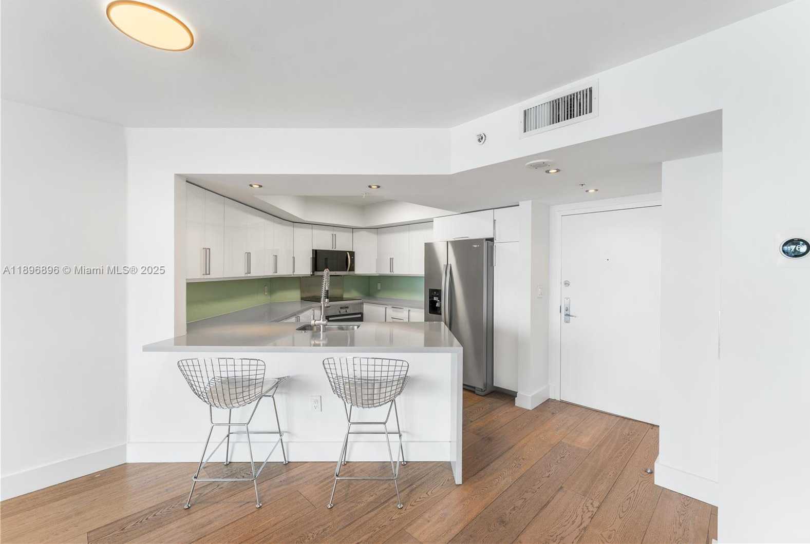 Small Image of 1900 SUNSET HARBOUR DR #1814, Miami Beach Number 5