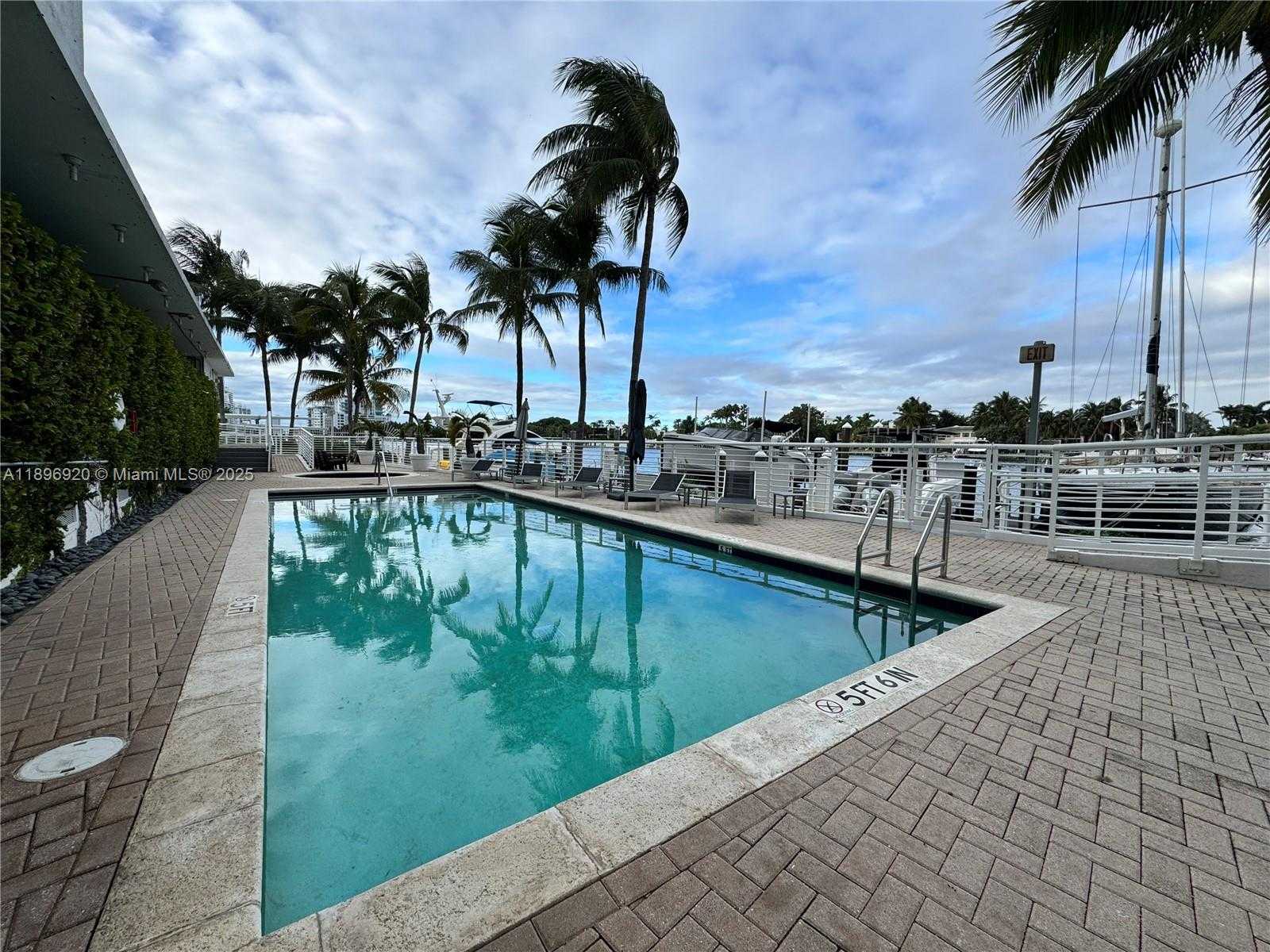 Small Image of 6580 INDIAN CREEK DR #404, Miami Beach Number 19