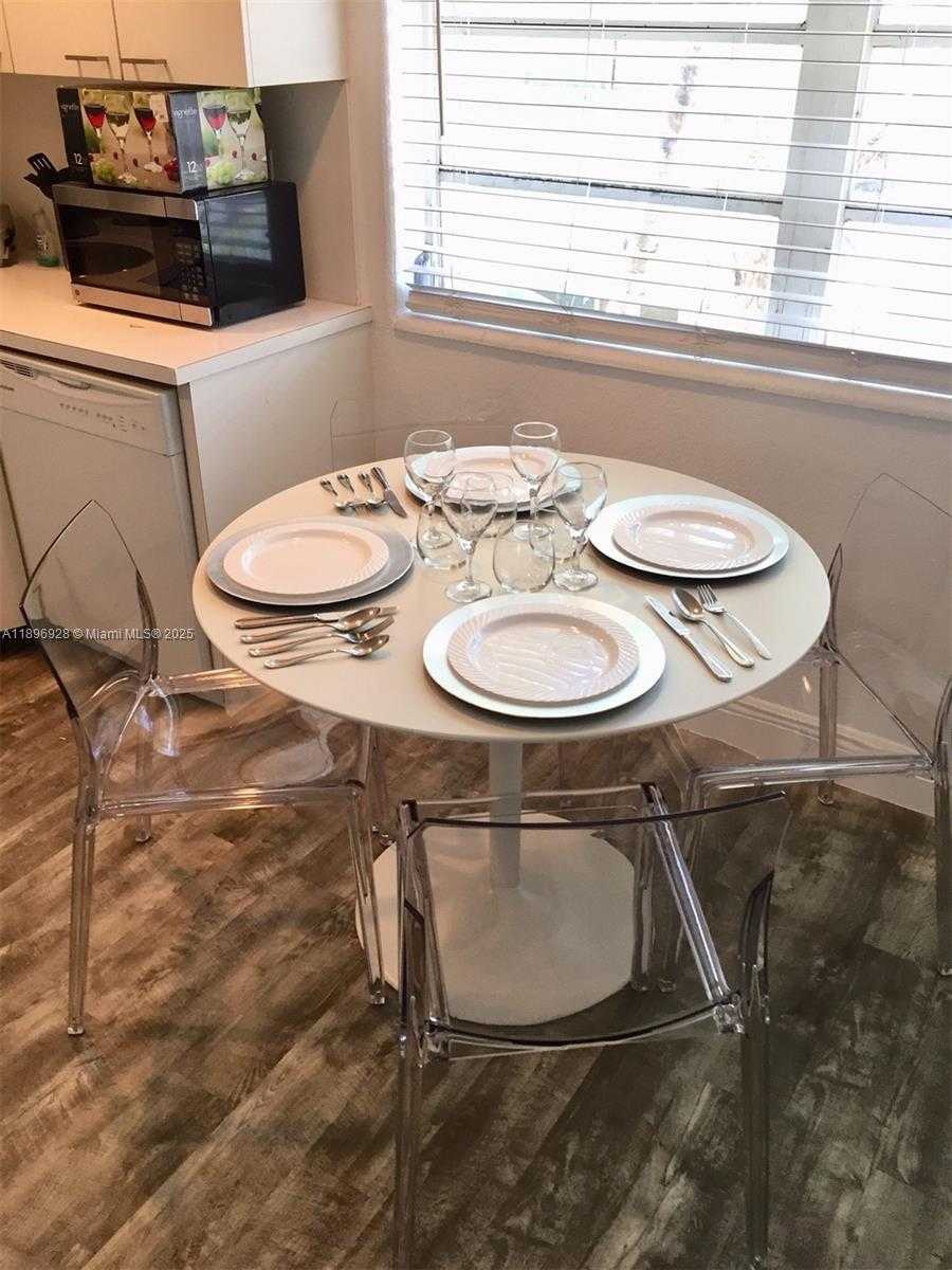 Small Image of 901 EUCLID AVE #10, Miami Beach Number 6