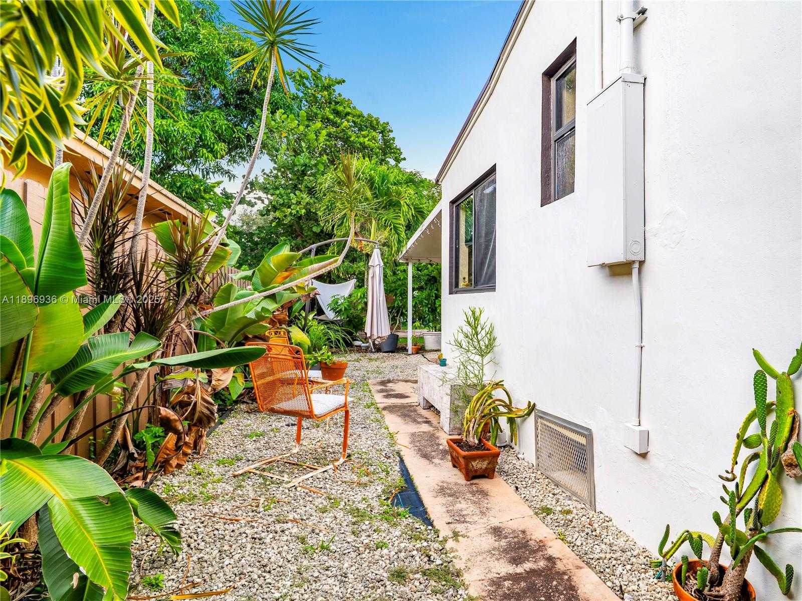 Small Image of 337 NORTH WEST 47TH ST, Miami Number 14