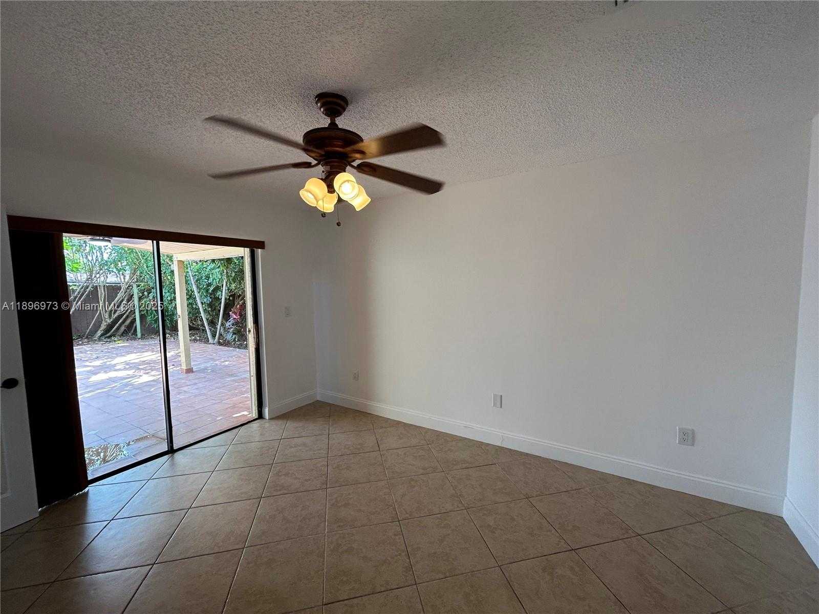 Small Image of 8910 SOUTH WEST 4TH LN, Miami Number 15