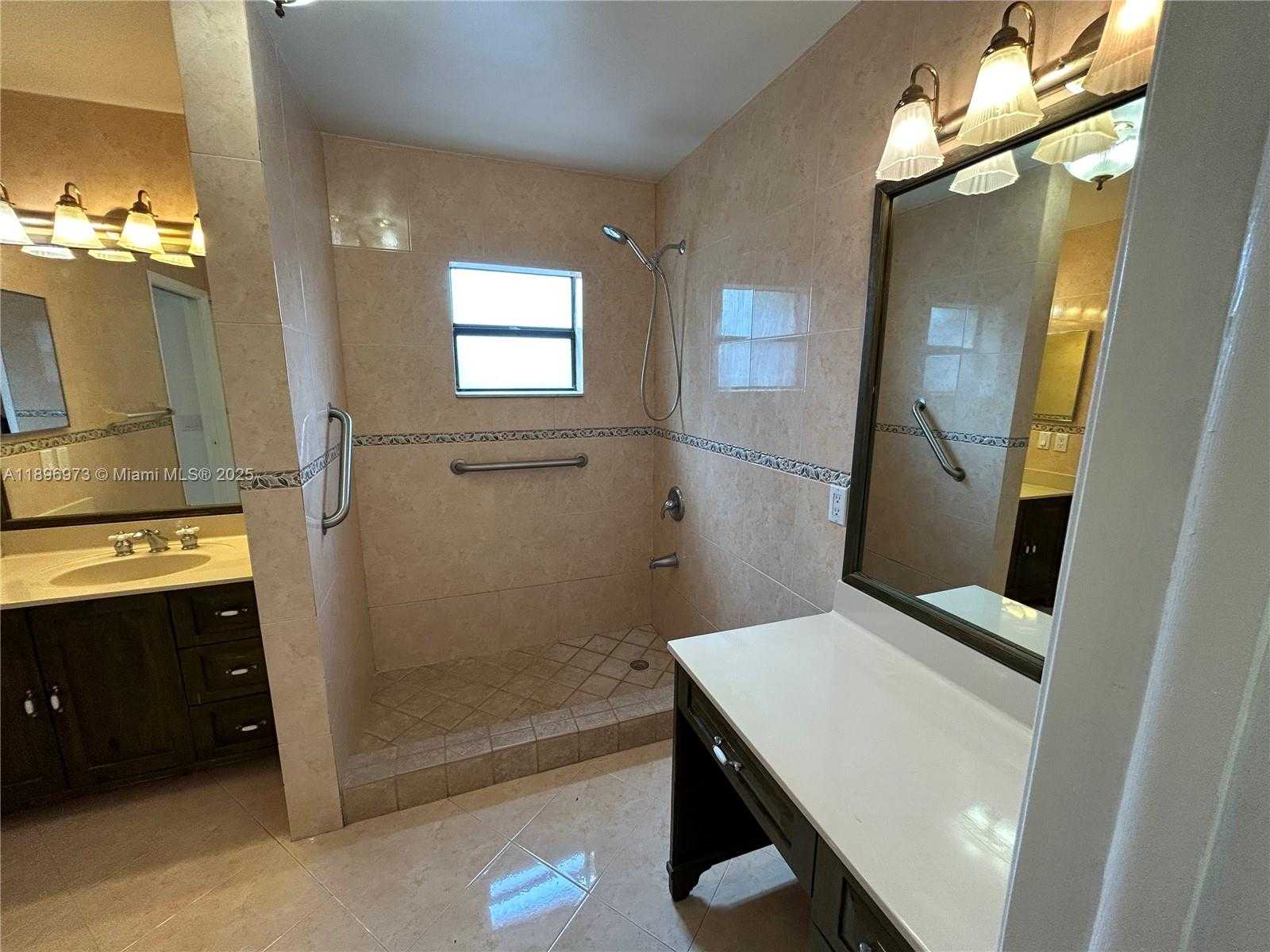 Small Image of 8910 SOUTH WEST 4TH LN, Miami Number 19