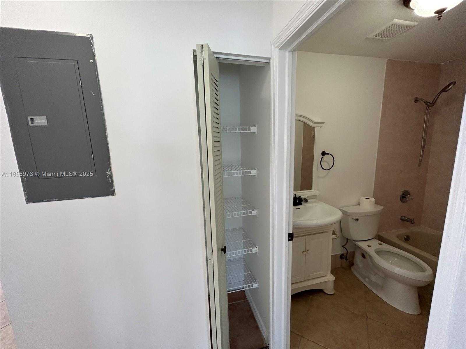 Small Image of 8910 SOUTH WEST 4TH LN, Miami Number 25