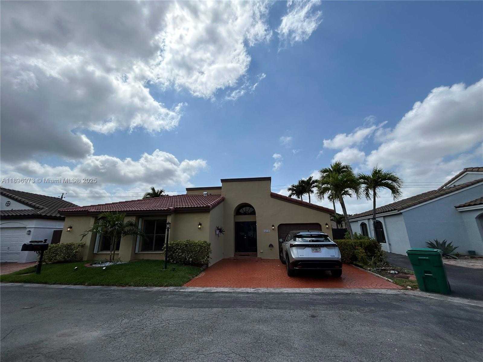 Small Image of 8910 SOUTH WEST 4TH LN, Miami Number 3