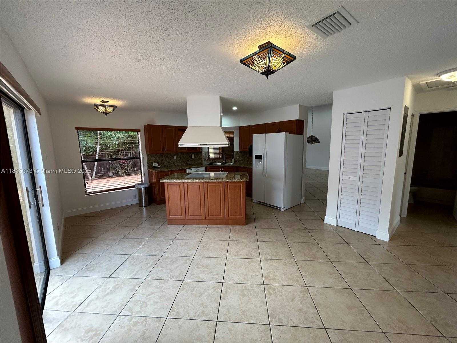Small Image of 8910 SOUTH WEST 4TH LN, Miami Number 33