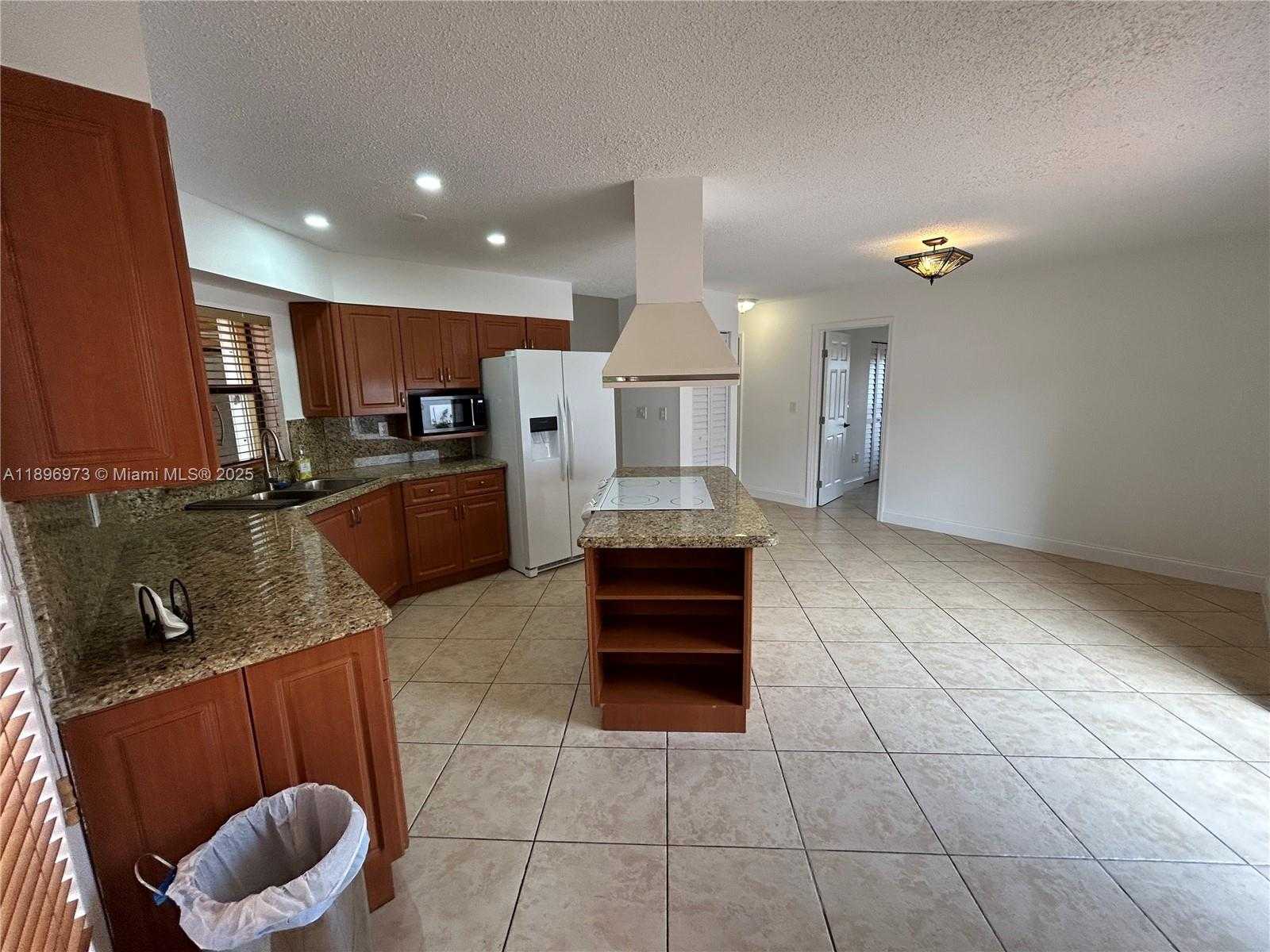 Small Image of 8910 SOUTH WEST 4TH LN, Miami Number 34