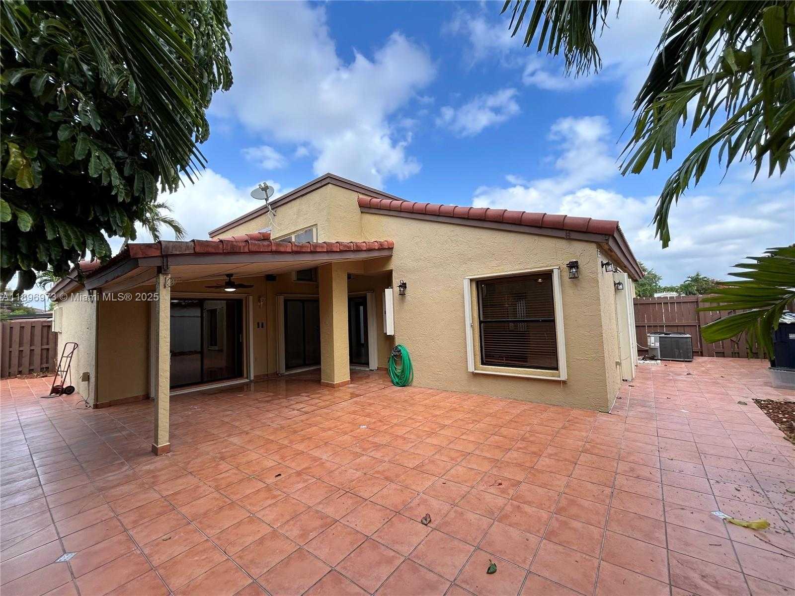 Small Image of 8910 SOUTH WEST 4TH LN, Miami Number 42