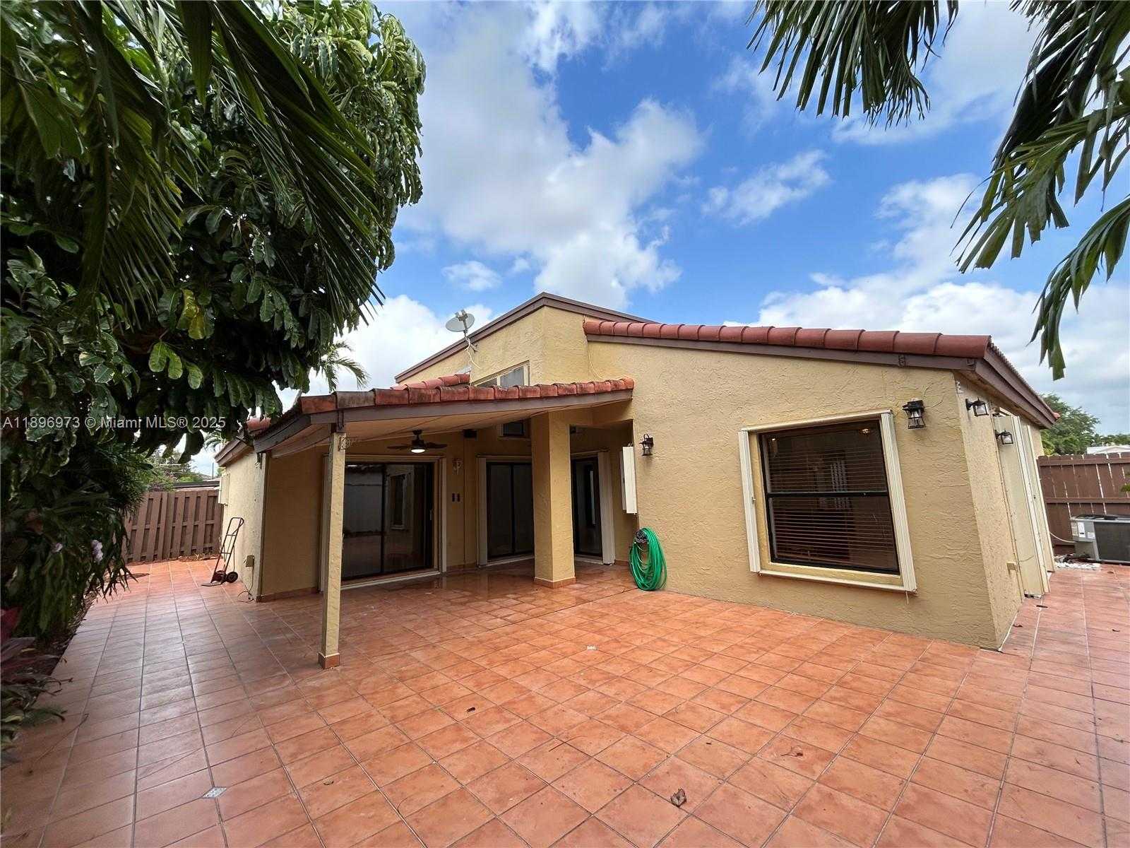 Small Image of 8910 SOUTH WEST 4TH LN, Miami Number 43