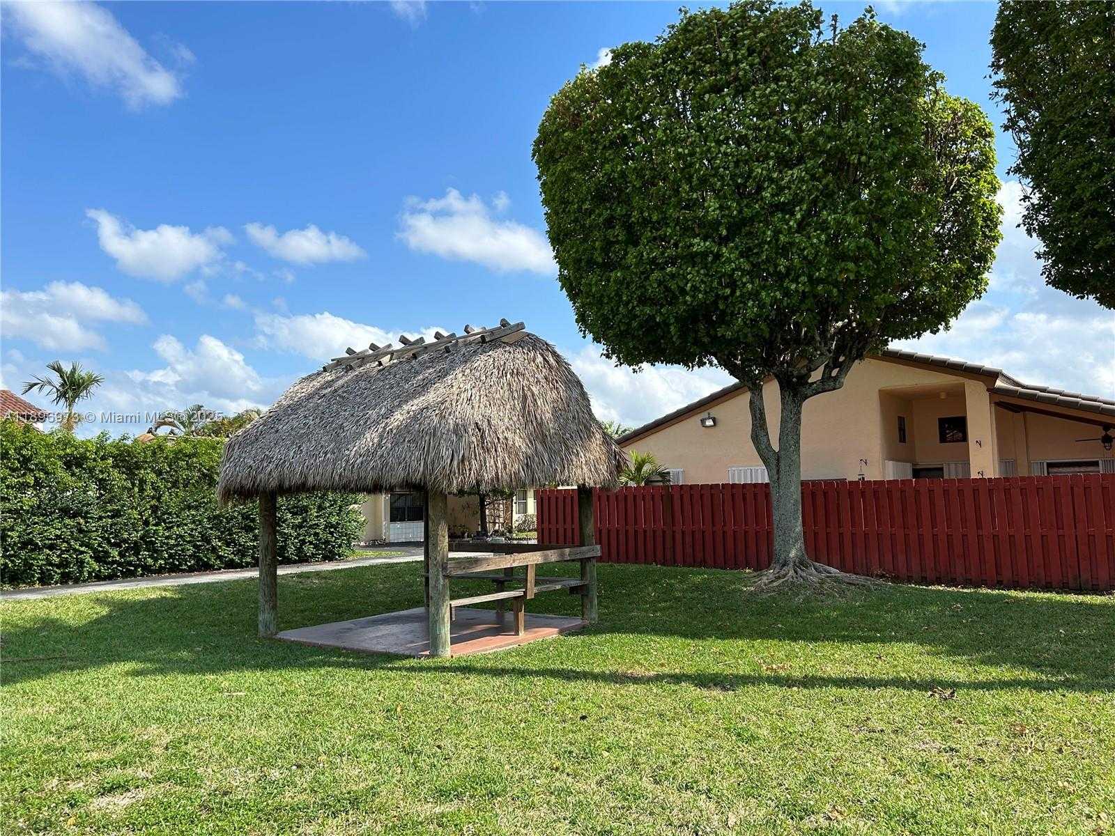 Small Image of 8910 SOUTH WEST 4TH LN, Miami Number 51