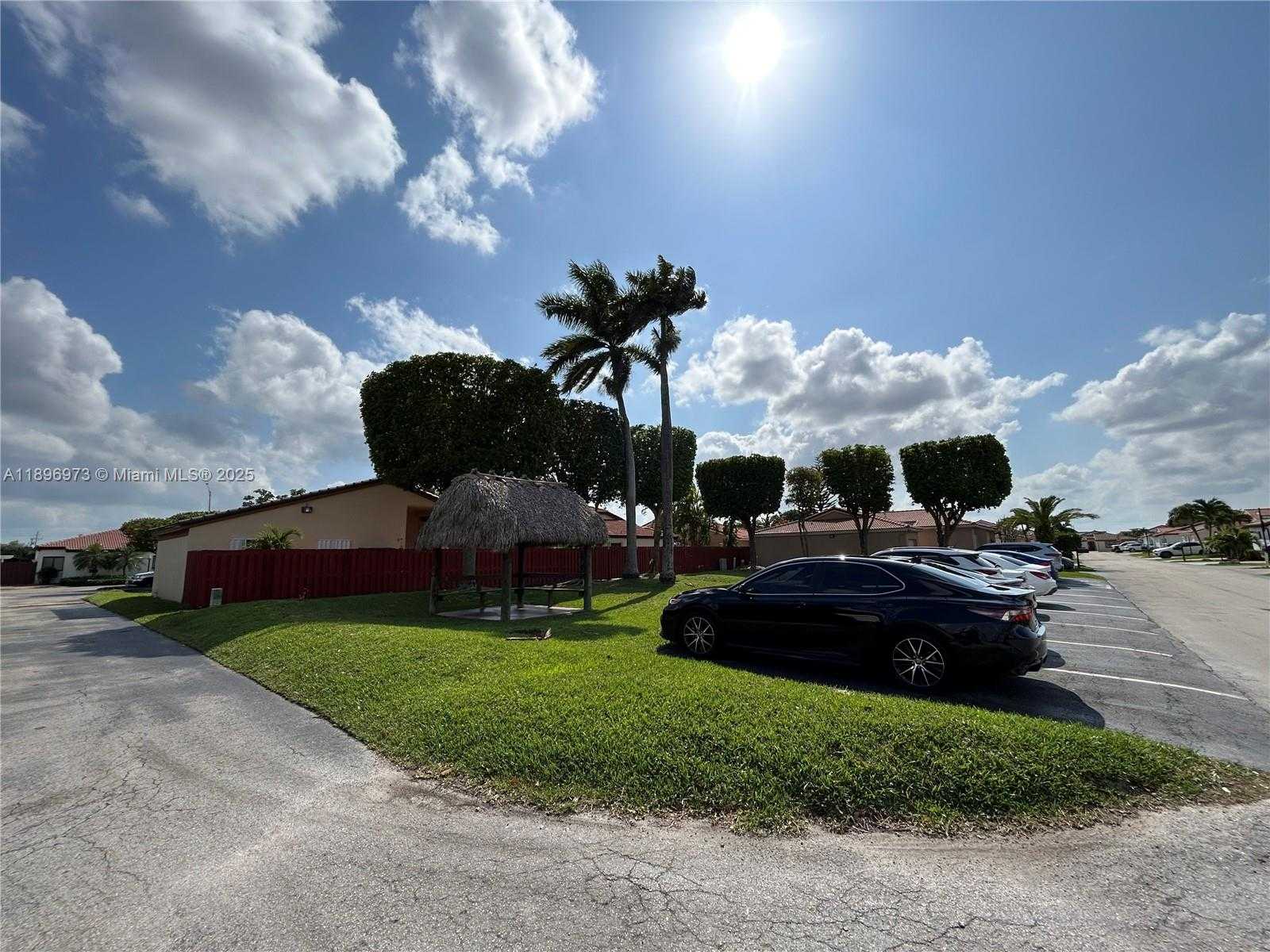 Small Image of 8910 SOUTH WEST 4TH LN, Miami Number 52