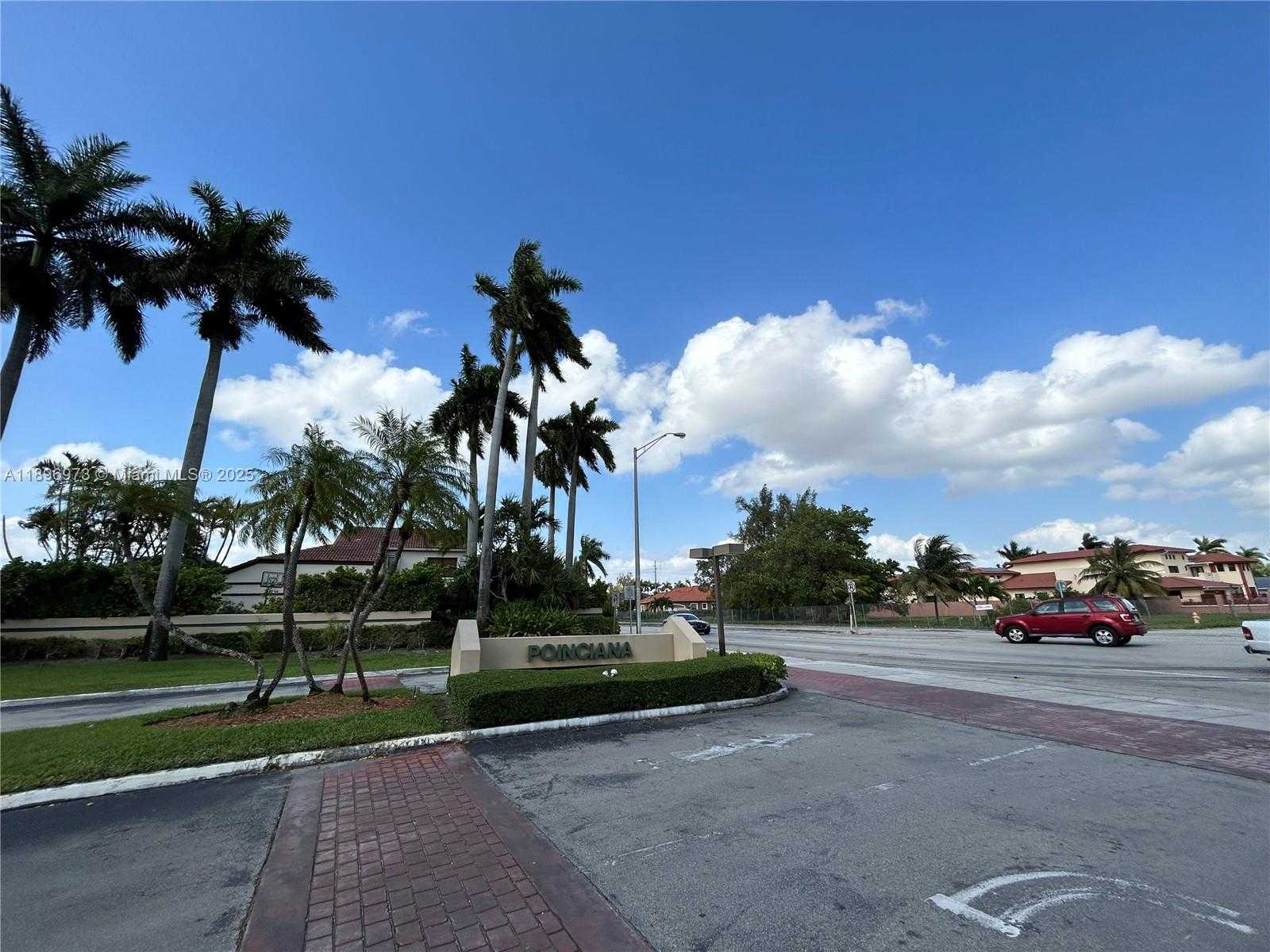 Small Image of 8910 SOUTH WEST 4TH LN, Miami Number 54